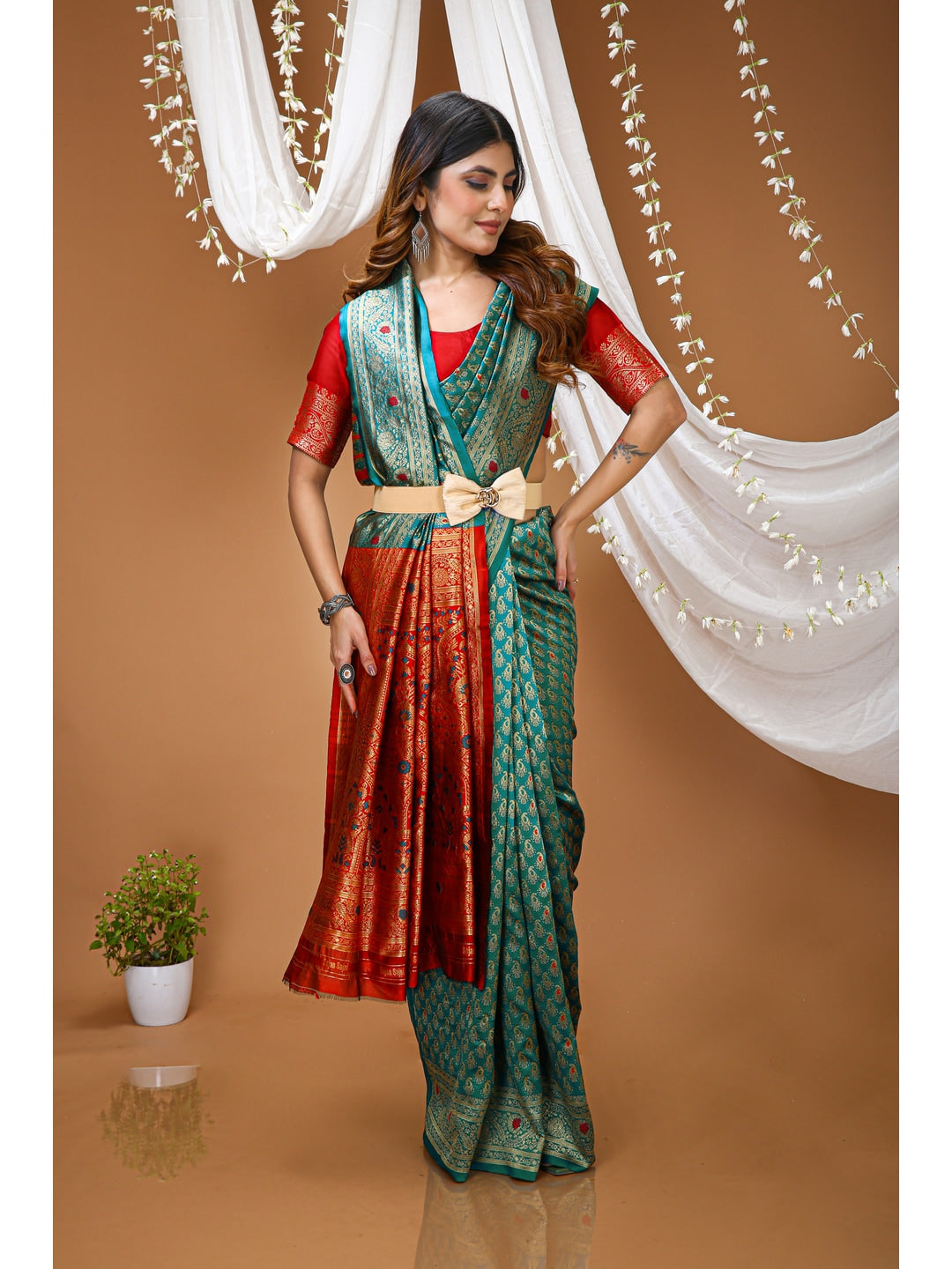 Peachmode Ferozi Jacquard Woven Soft Silk Kanchipuram Saree - Image 4