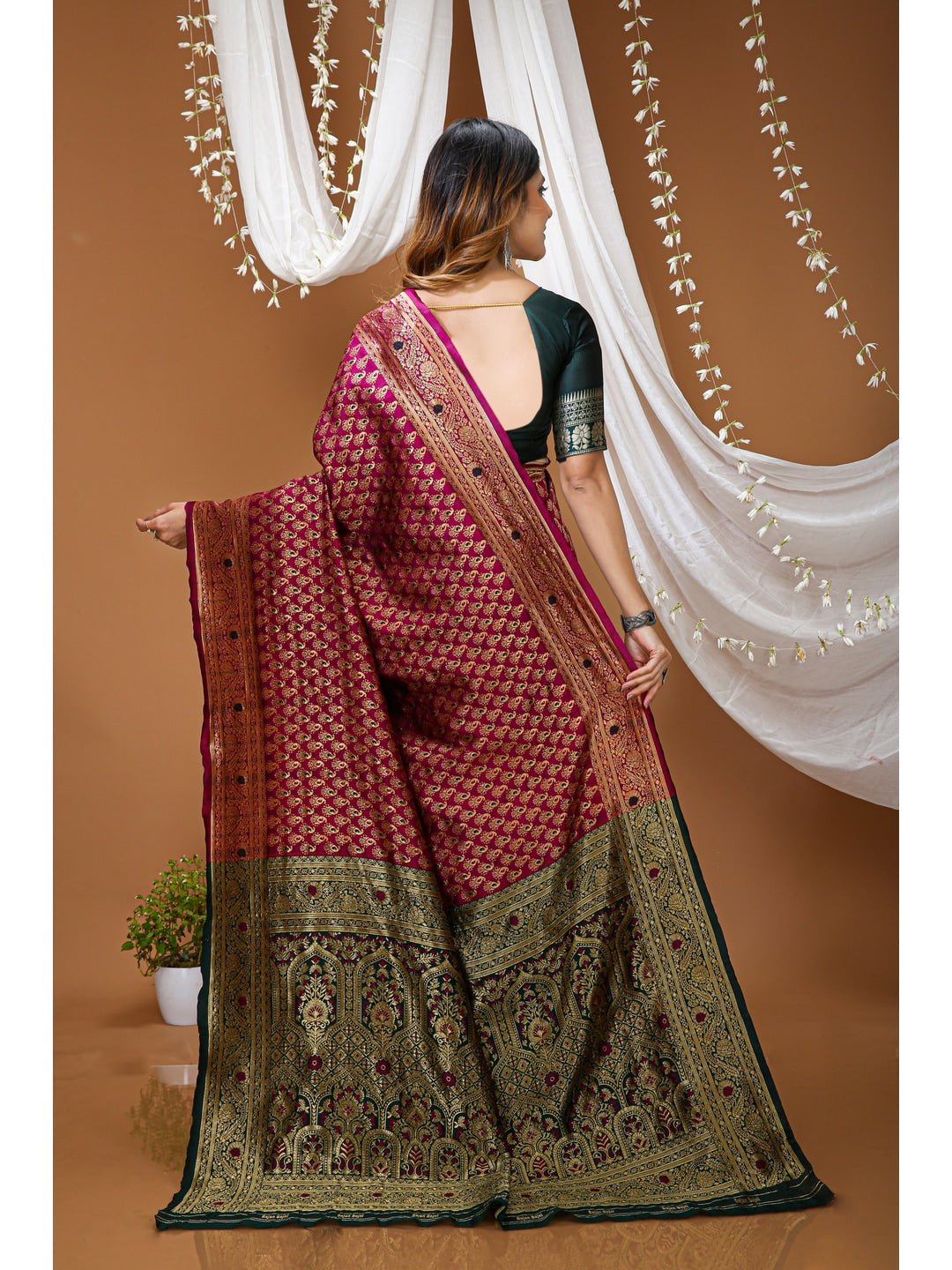 Peachmode Wine Jacquard Woven Soft Silk Kanchipuram Saree - Image 3