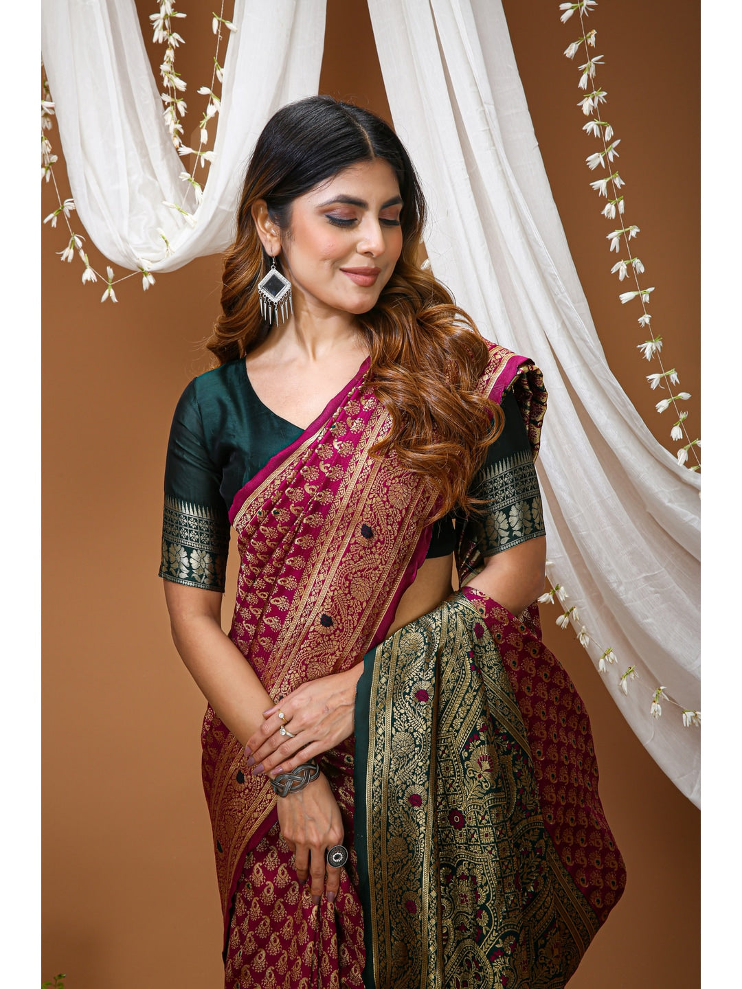 Peachmode Wine Jacquard Woven Soft Silk Kanchipuram Saree - Image 5