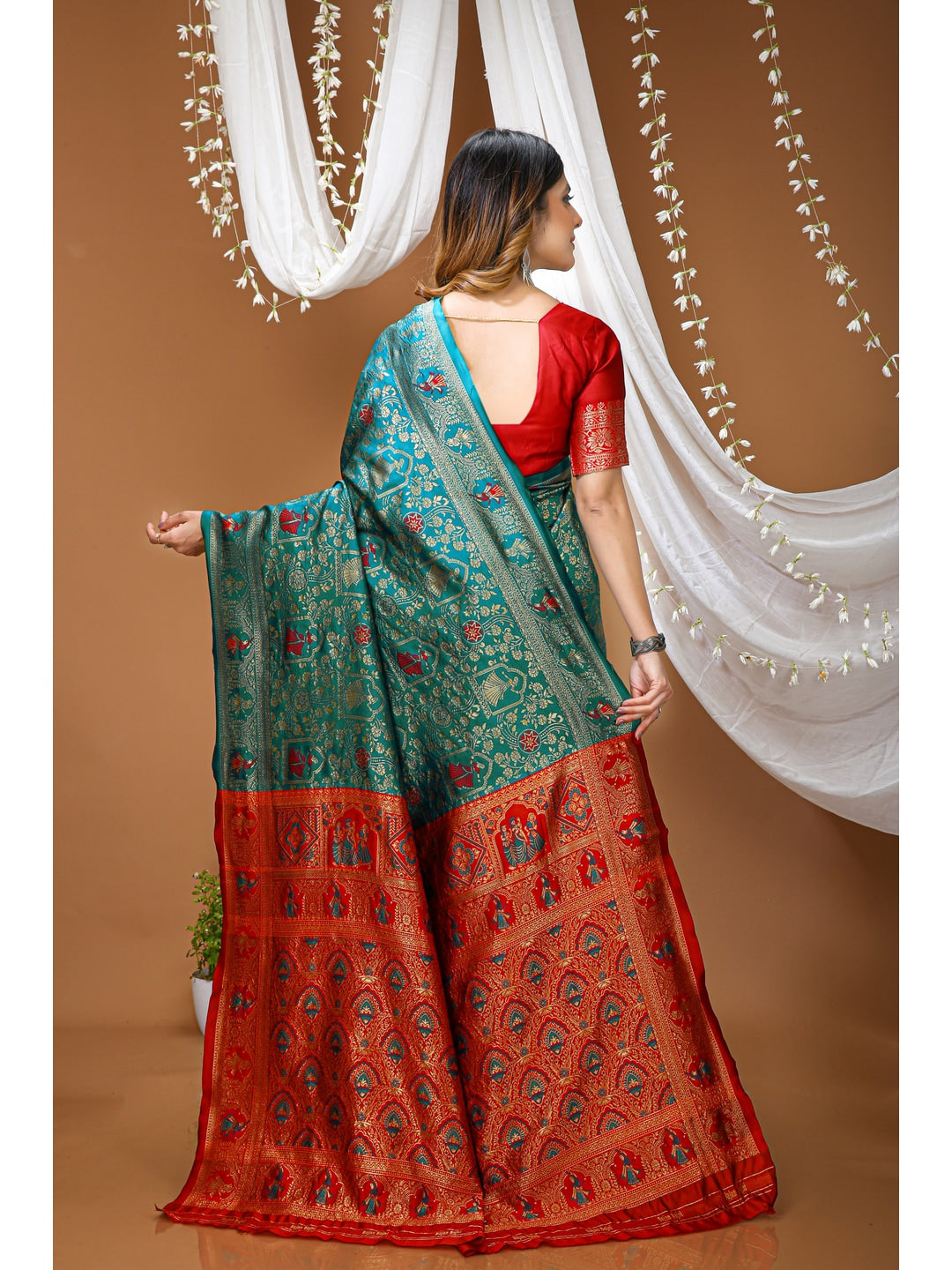 Peachmode Ferozi Heritage Jacquard Buta Soft Lichi Silk Saree - Image 5