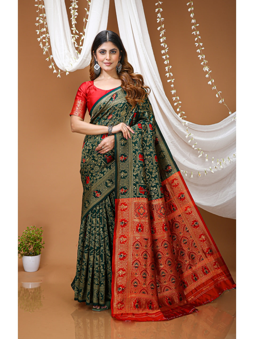 Peachmode Green Heritage Jacquard Buta Soft Lichi Silk Saree - Image 1