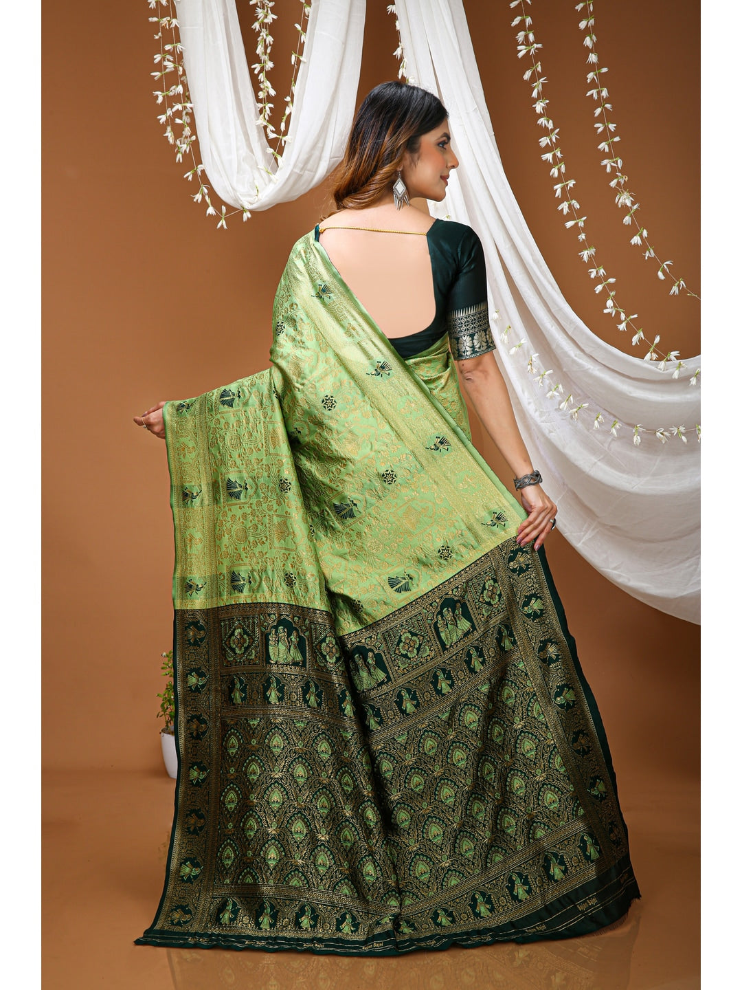 Peachmode Green Heritage Jacquard Buta Soft Lichi Silk Saree - Image 3