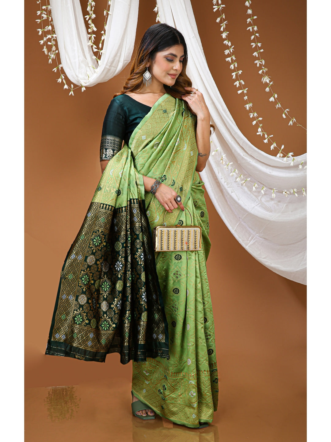 Peachmode Aqua Heavy Pallu Soft Lichi Silk Kanchipuram Saree - Image 4