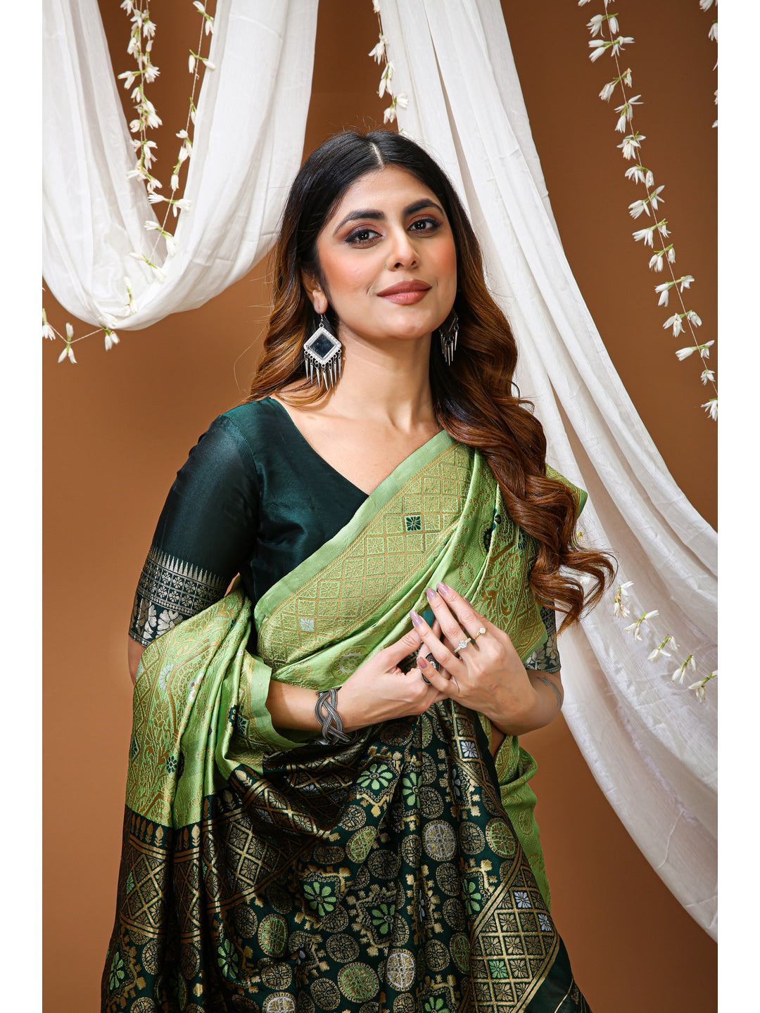 Peachmode Aqua Heavy Pallu Soft Lichi Silk Kanchipuram Saree - Image 5