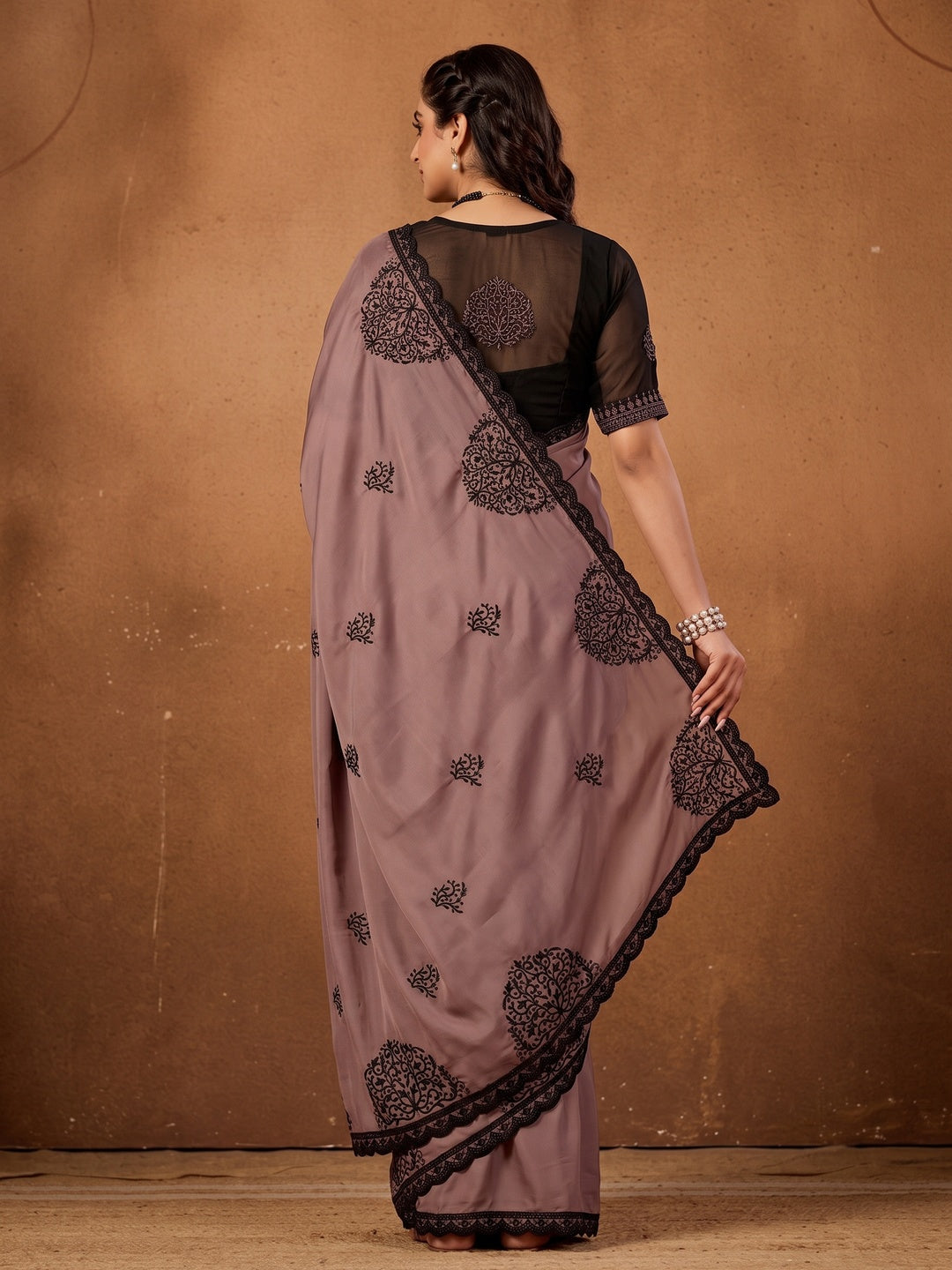 Peachmode Mauve Mandala Embroidered Rangoli Silk Saree - Image 5