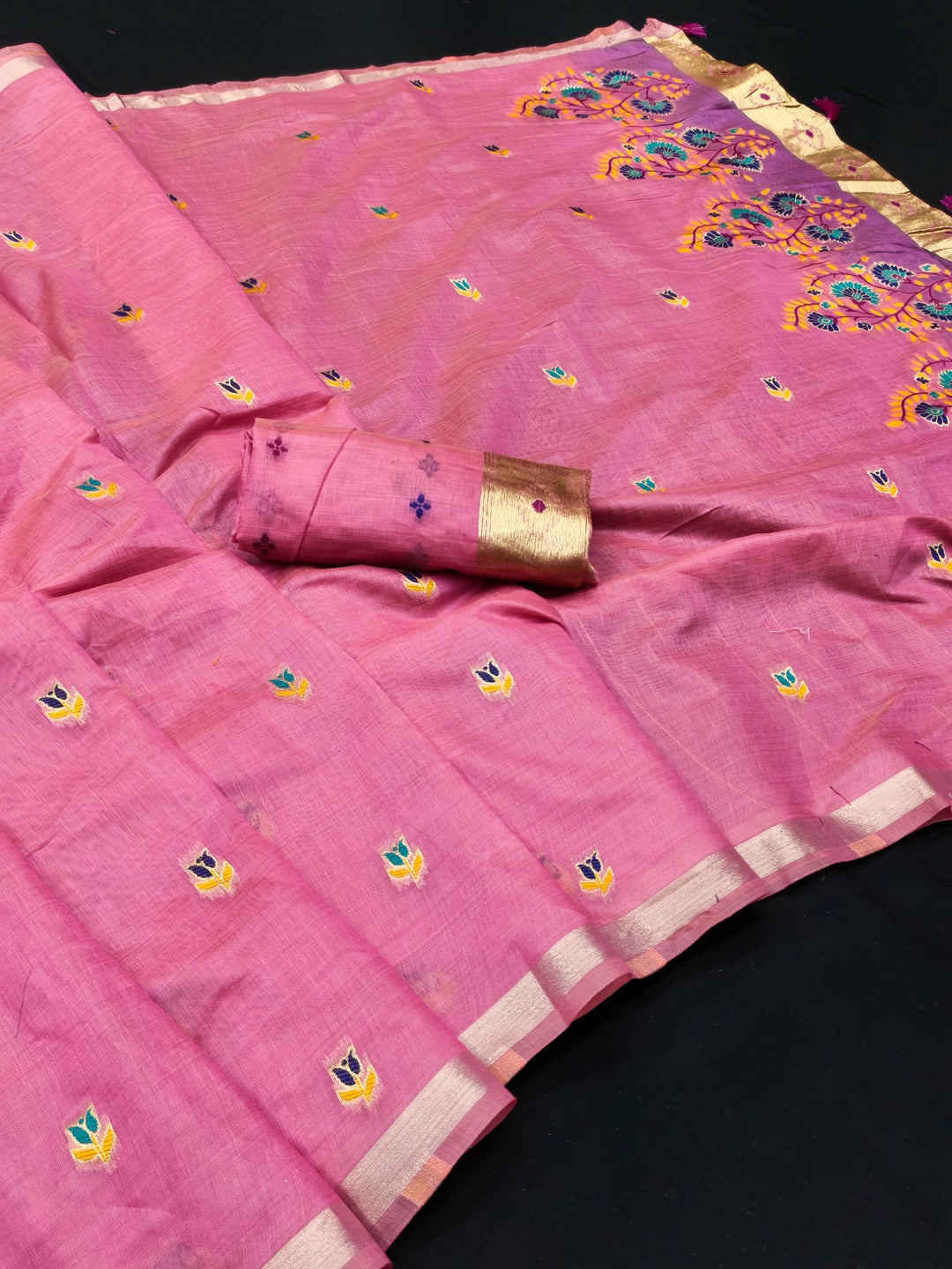 Peachmode Pink Cotton Blend Jamdani Woven Saree - Image 2