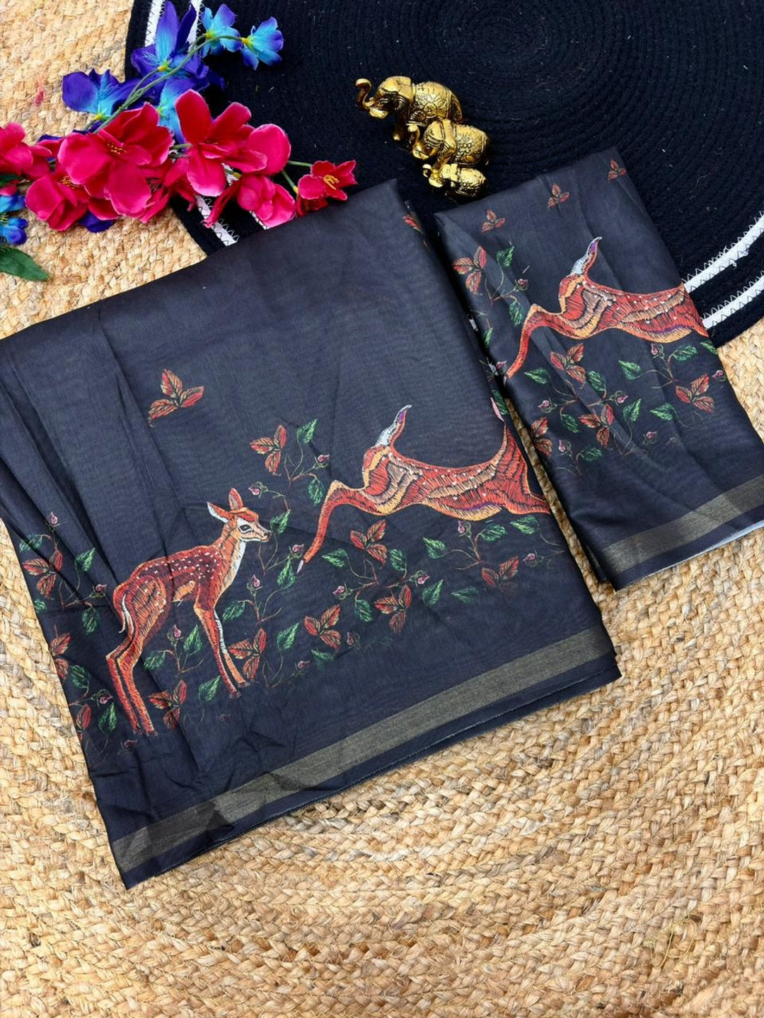 Peachmode Black Digital Printed Mul Cotton Saree - Image 2