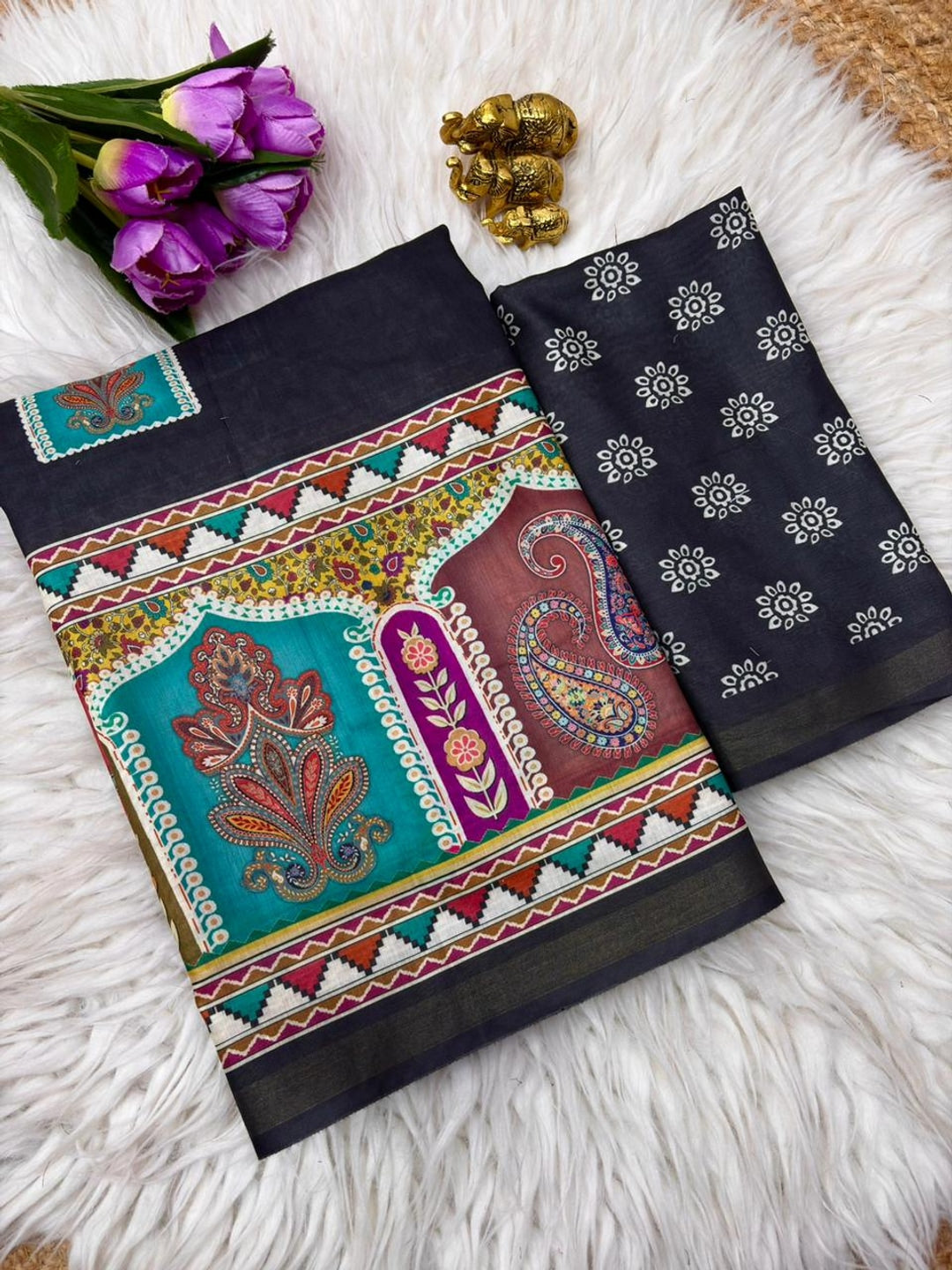 Peachmode Black Digital Printed Mul Cotton Saree - Image 3