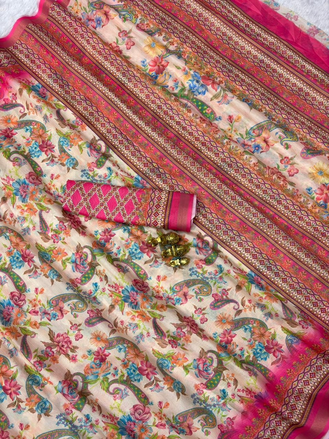 Peachmode Pink Digital Printed Mul Cotton Saree - Image 2