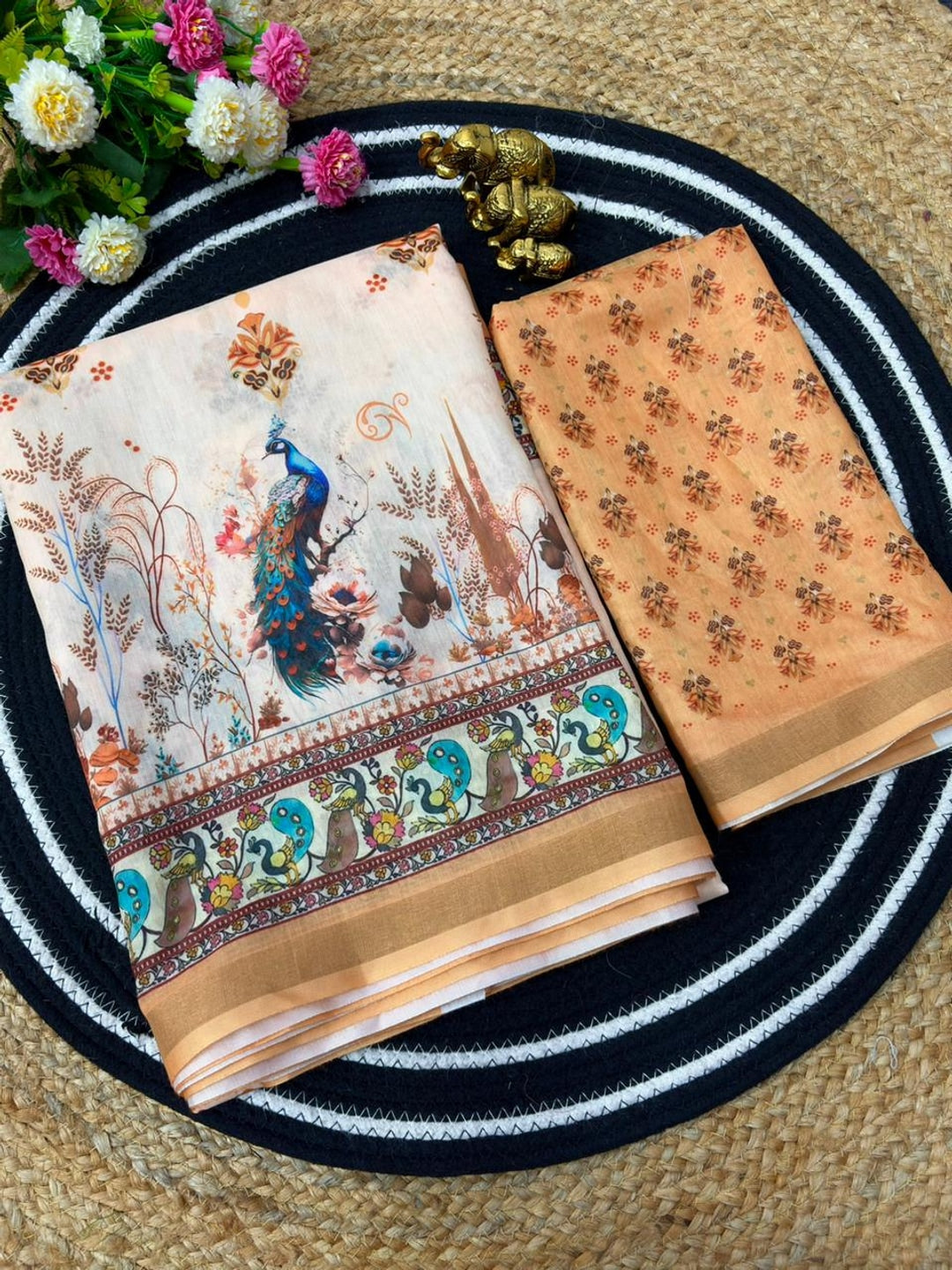 Peachmode Beige Digital Printed Mul Cotton Saree - Image 3