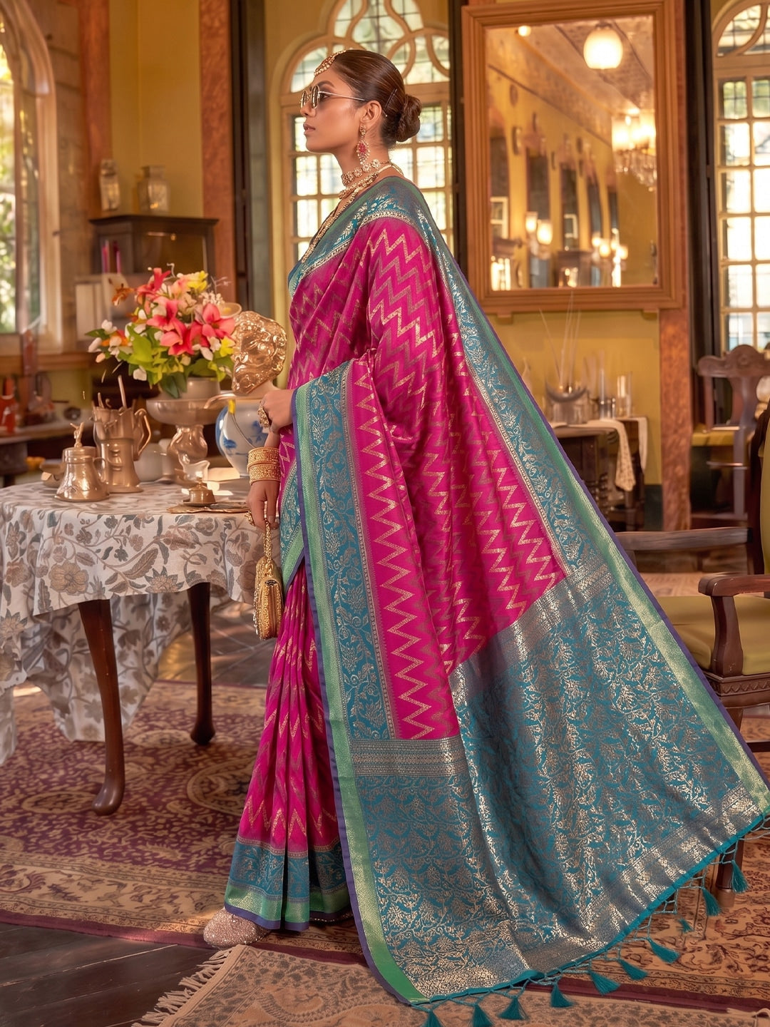 Peachmode Rani Pink Silk Blend Woven Saree - Image 2
