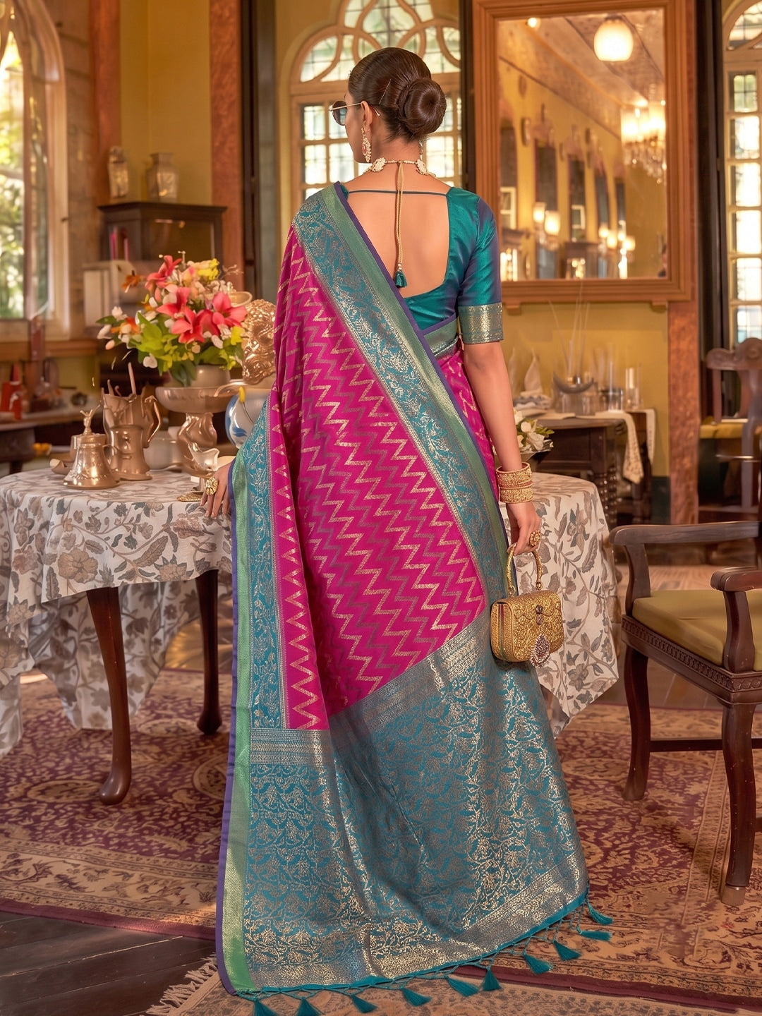 Peachmode Rani Pink Silk Blend Woven Saree - Image 3