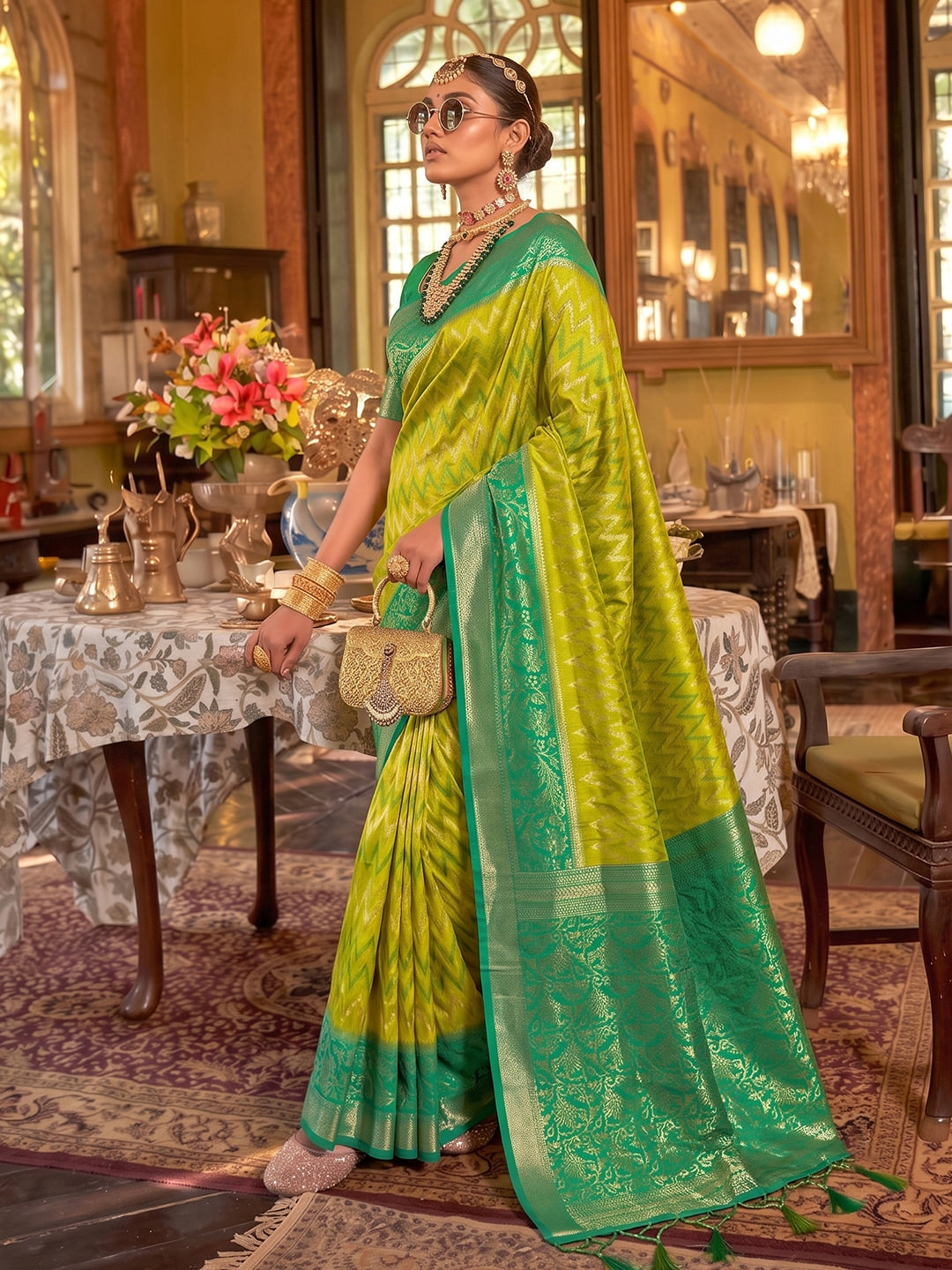 Peachmode Light Green Silk Blend Woven Saree - Image 2