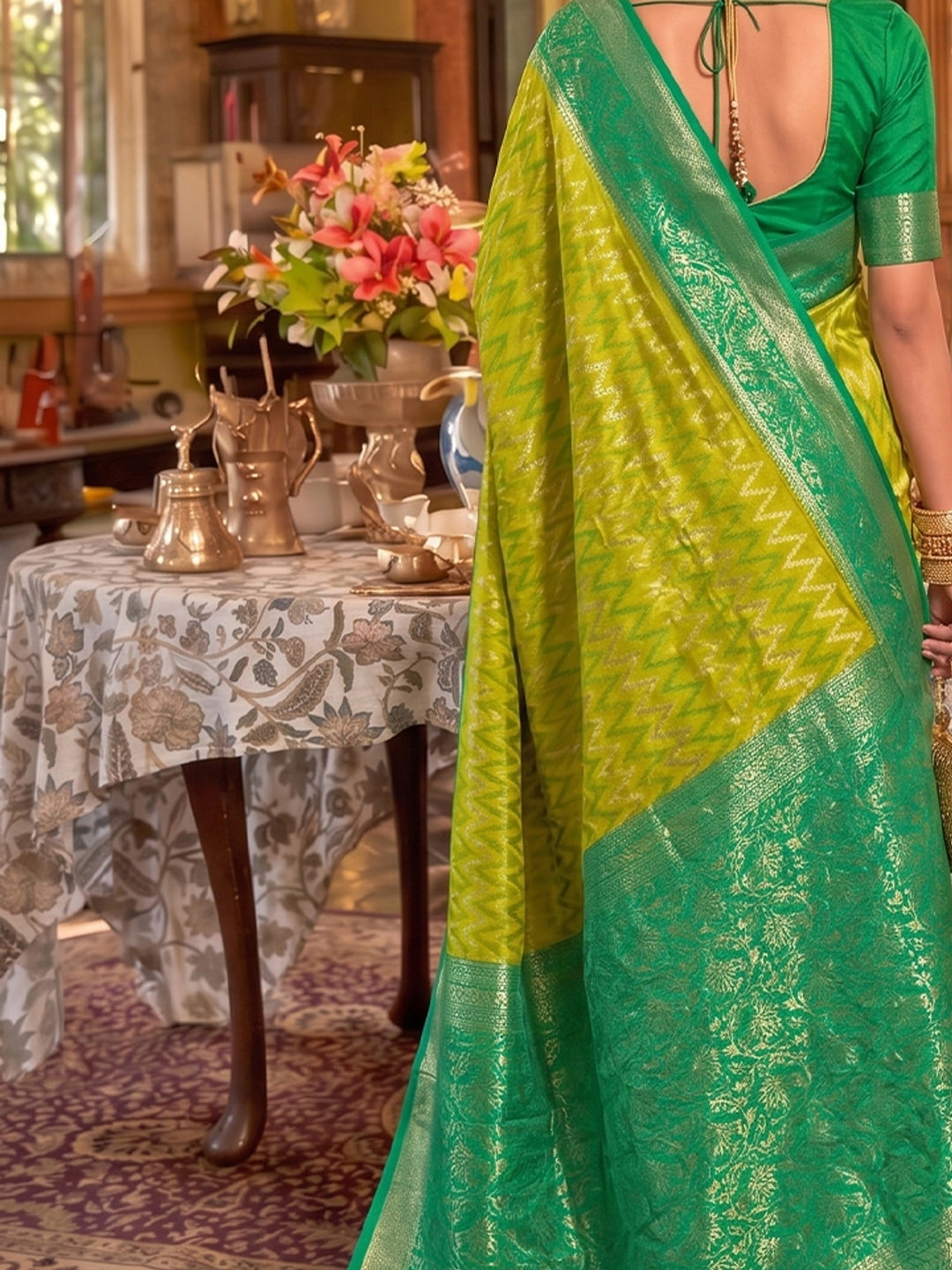 Peachmode Light Green Silk Blend Woven Saree - Image 5