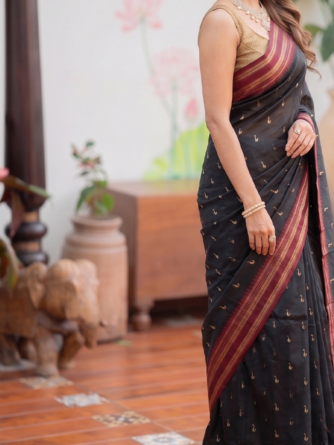 Peachmode Black Soft Silk Woven Saree - Image 5
