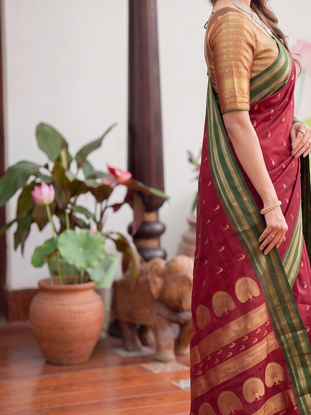Peachmode Maroon Soft Silk Woven Saree - Image 5