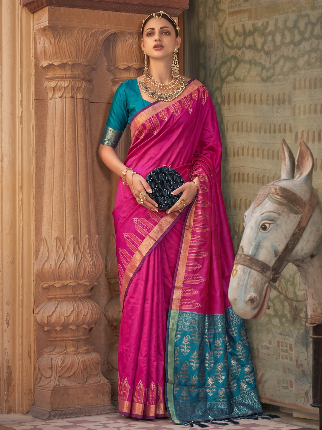 Peachmode Pink Soft Silk Woven Saree - Image 4
