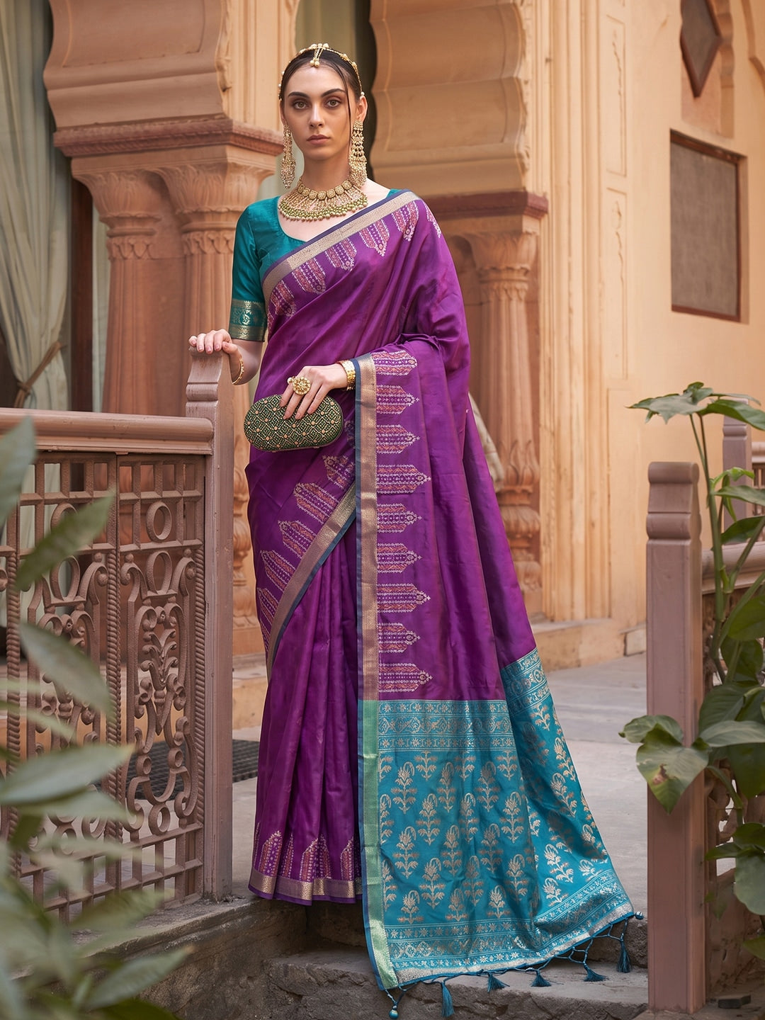 Peachmode Purple Soft Silk Woven Saree - Image 1