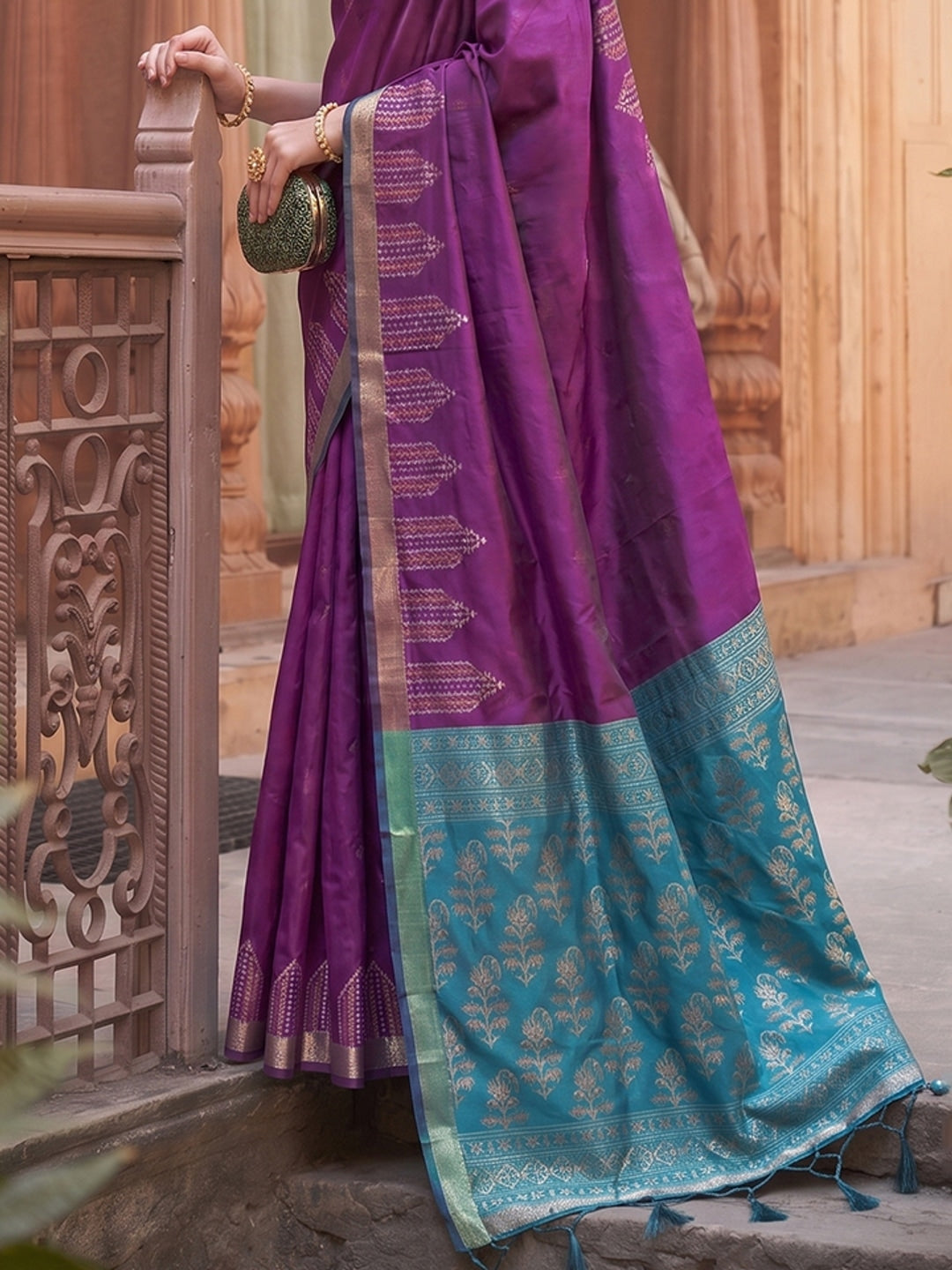 Peachmode Purple Soft Silk Woven Saree - Image 4