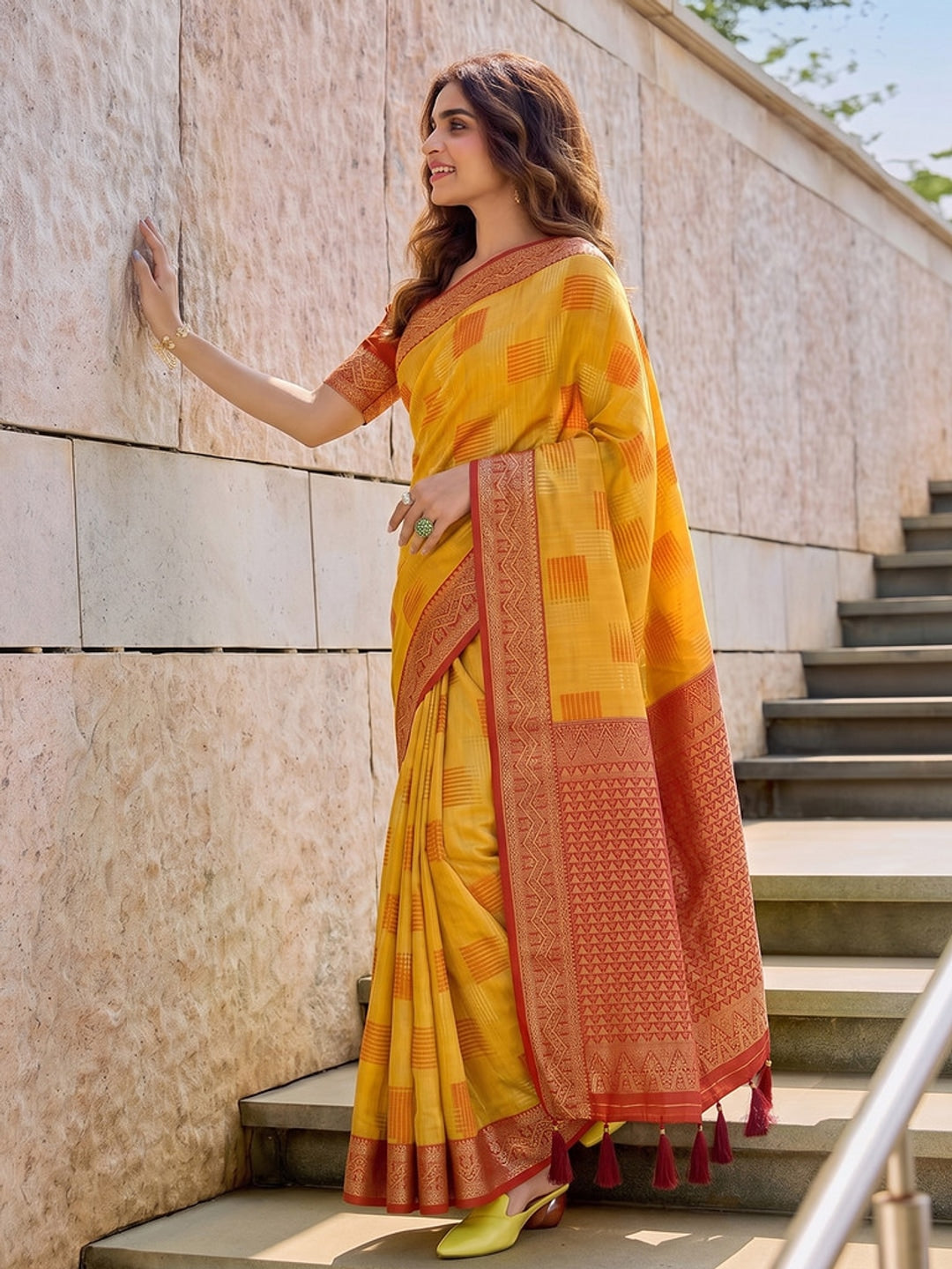 Peachmode Yellow Linen Cotton Woven Saree - Image 2
