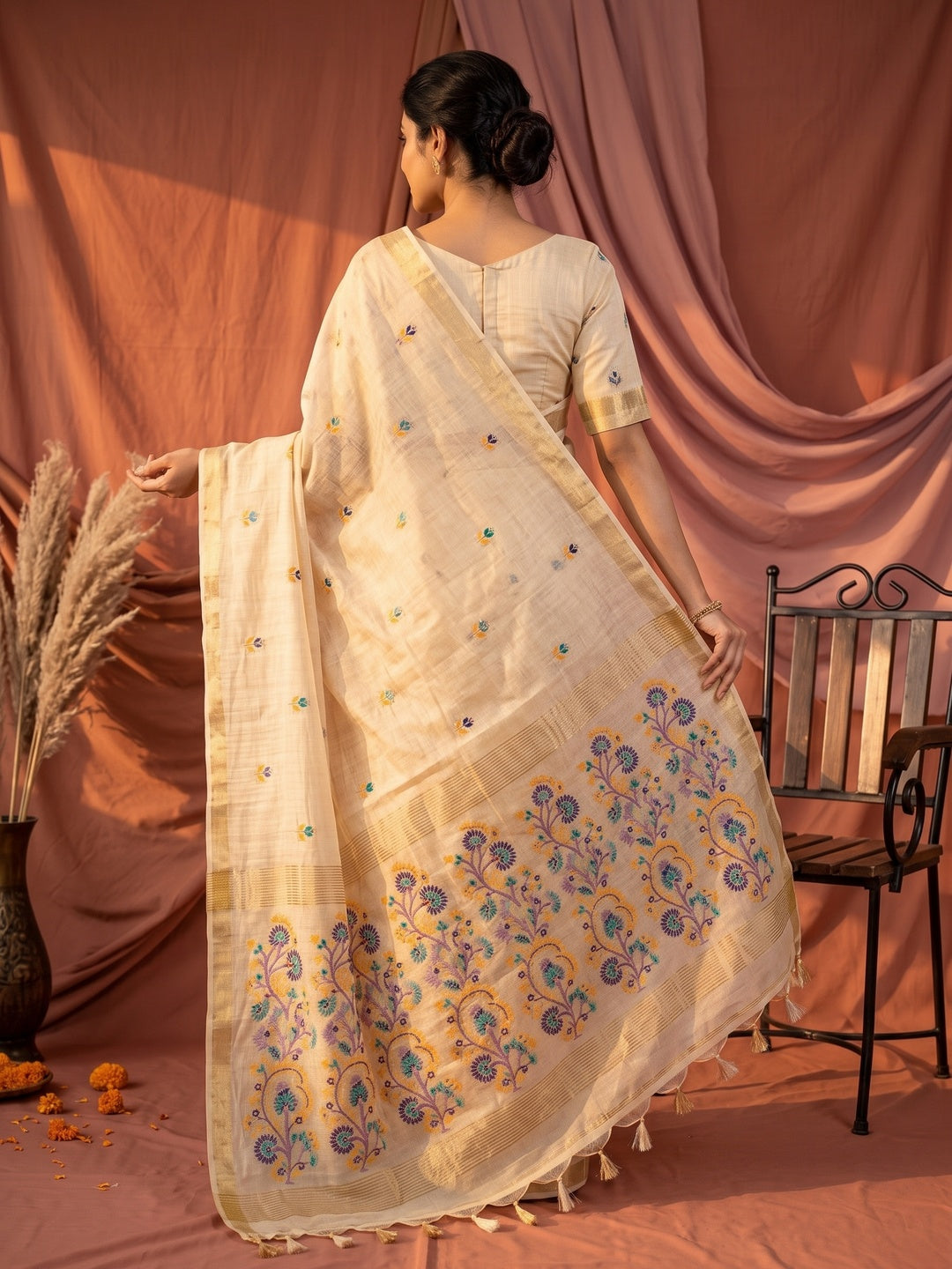 Peachmode Cream Cotton Blend Jamdani Woven Saree - Image 5