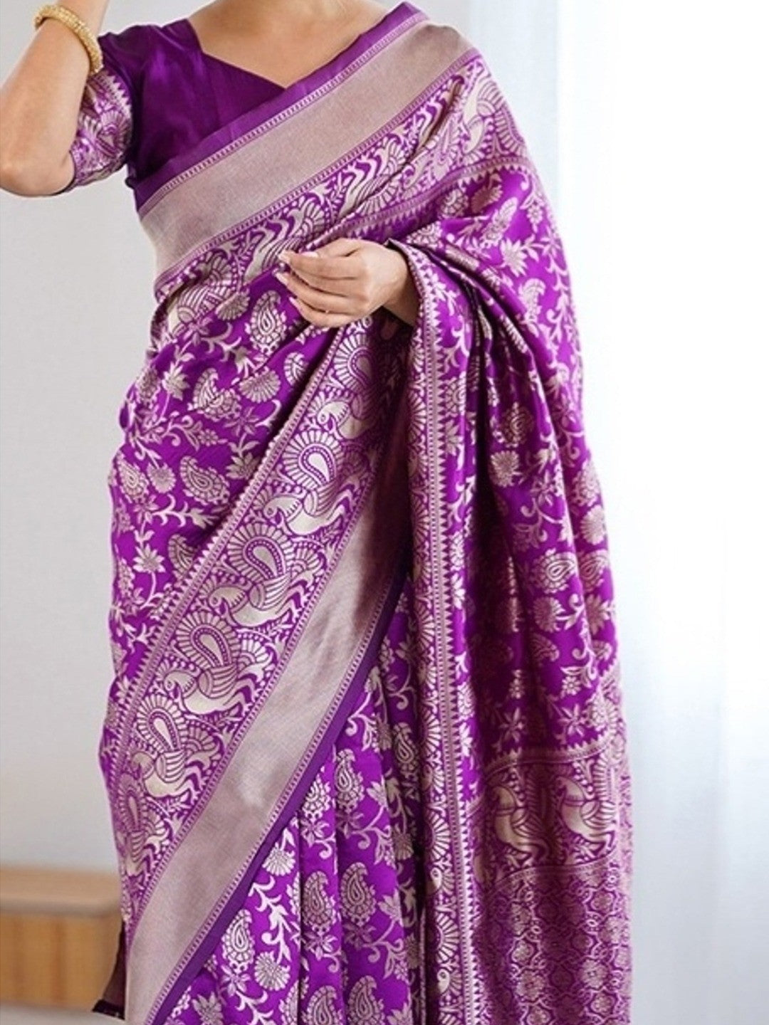 Peachmode Purple Jacquard Woven Kanchipuram Lichi Silk Saree - Image 2