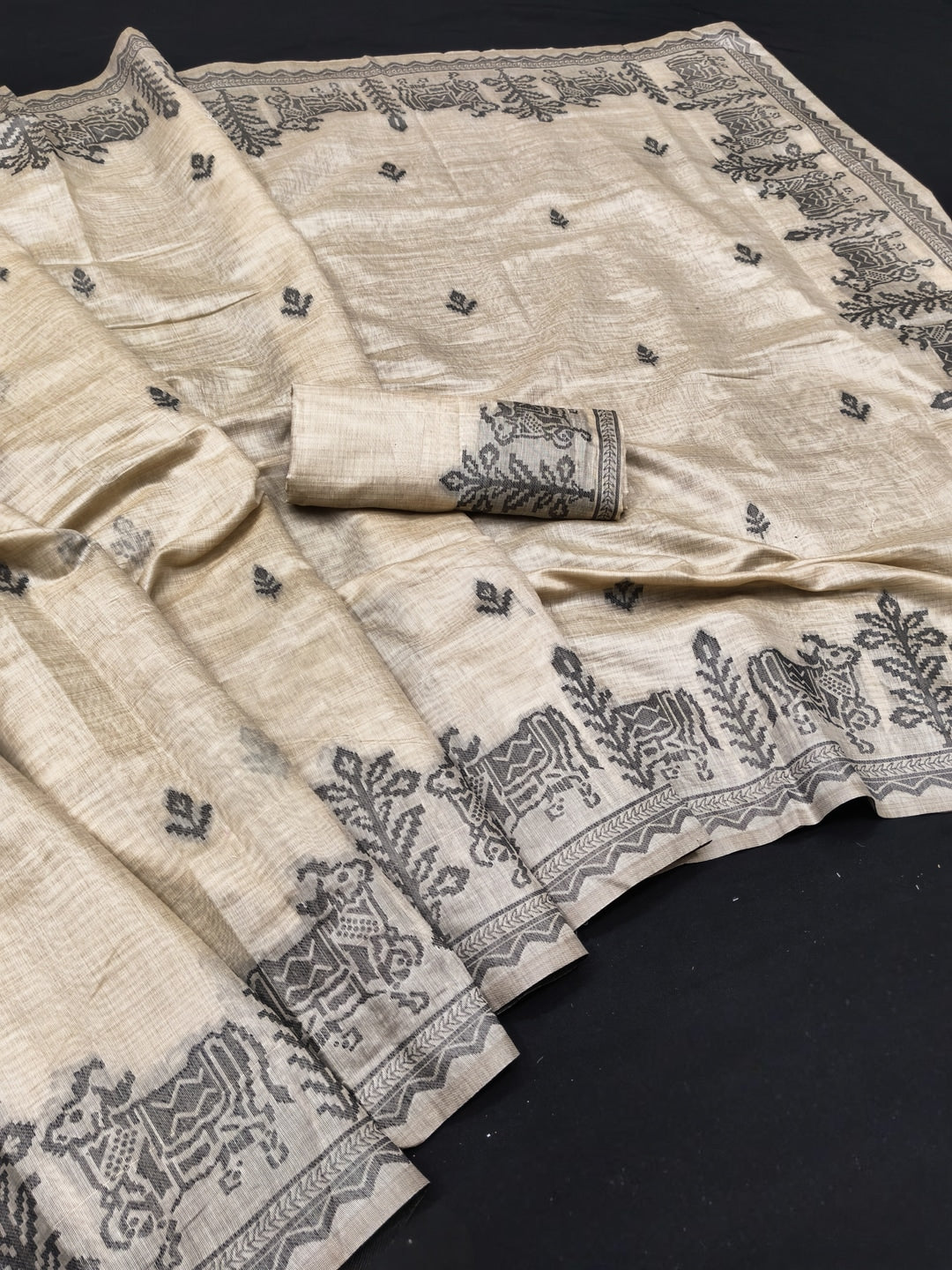Peachmode Cream Grey Woven Cotton Blend Jamdani Saree - Image 2