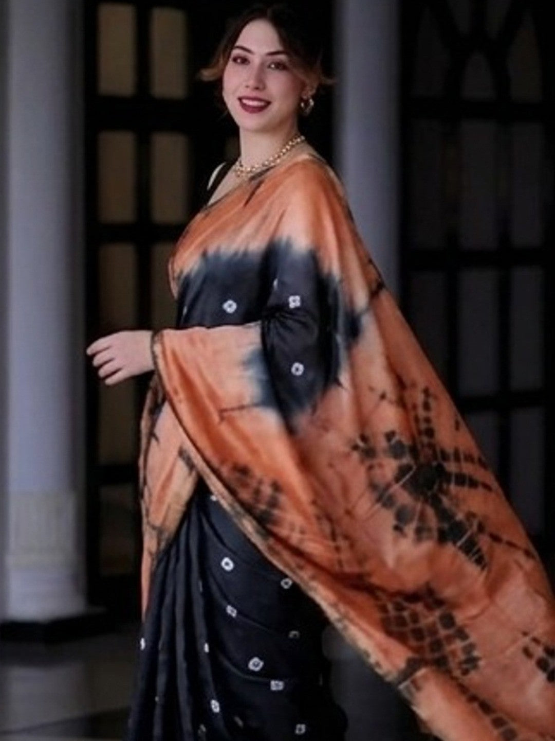 Peachmode Black & Peach Shibori Bandhani Mul Cotton Saree - Image 3