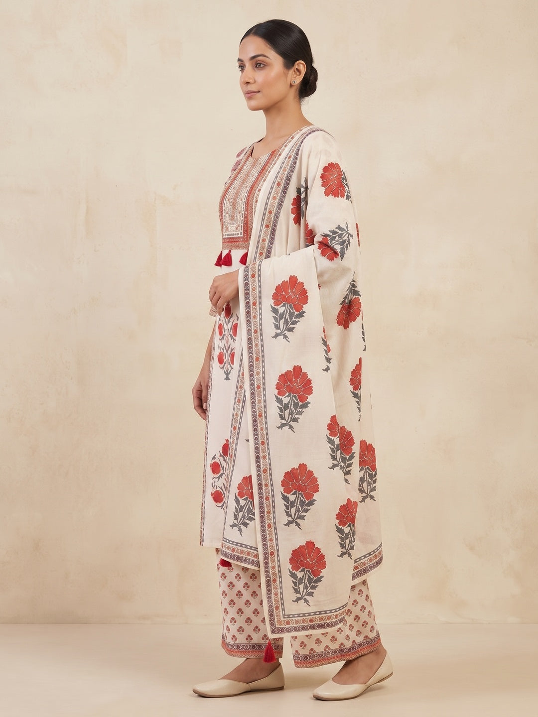 Peachmode Off White Pure Cotton Floral Printed Salwar Suit Set - Image 3