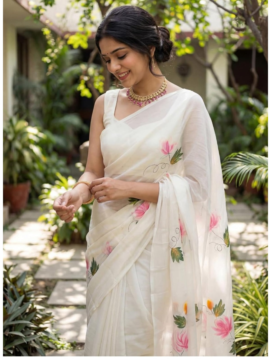 Peachmode White Floral Printed Linen Saree - Image 3
