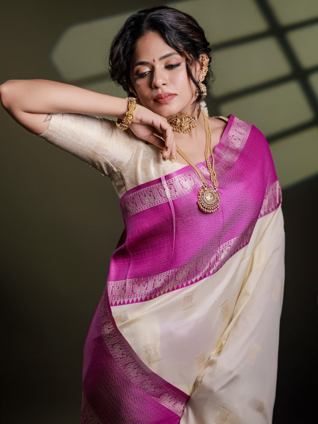 Peachmode Cream Kanjivaram Soft Silk Zari Saree - Image 3