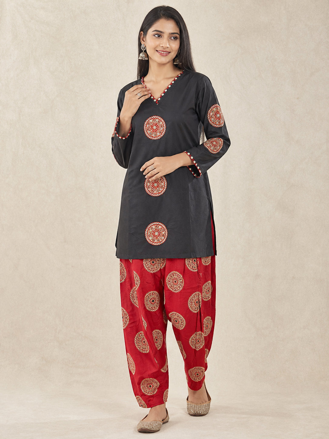 Peachmode Maroon Pure Cotton Embroidered Top Bottom Set - Image 5
