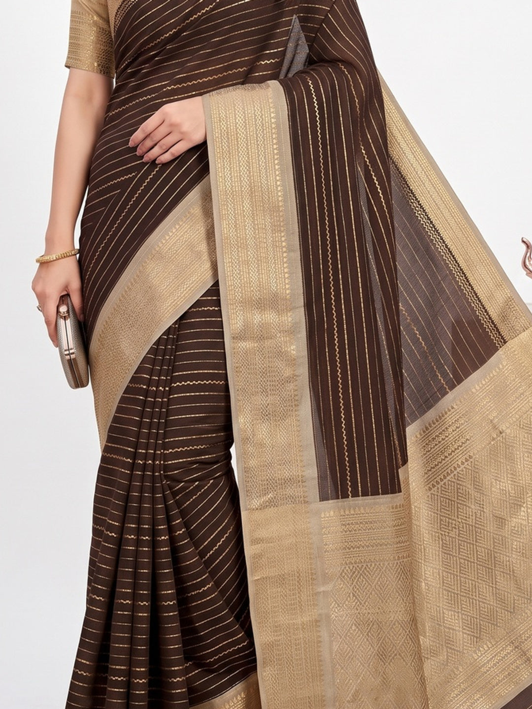 Classic Brown Marshmallow Jacquard Saree Adorned With Refined Striped Zari Weaving Patterns - Image 2