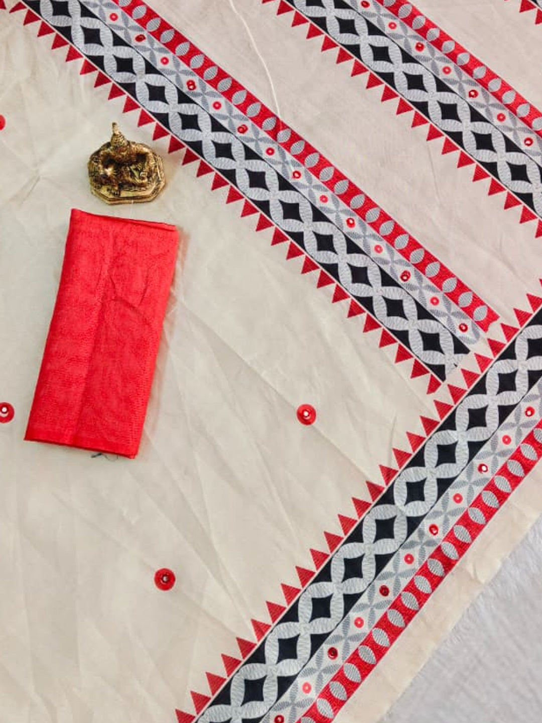 Peachmode Red Assam Silk Saree with Woven Border - Image 1