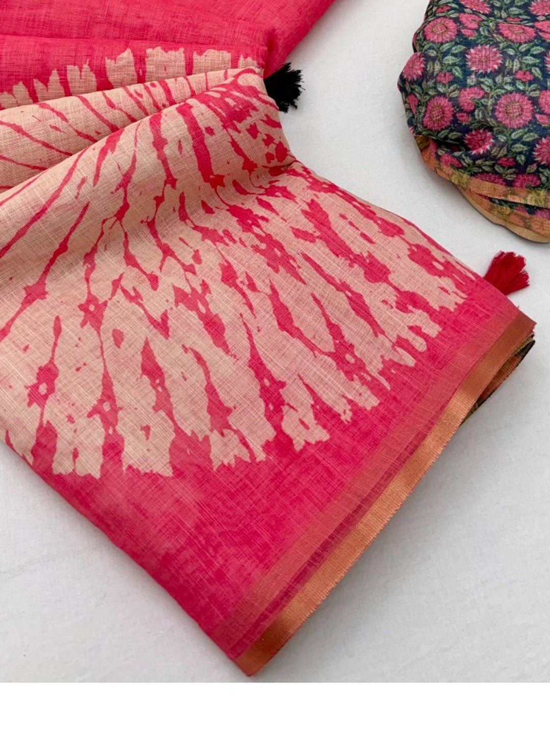 Pink Linen Saree with White Abstract Design Lightweight Comfortable Outfit - Image 3