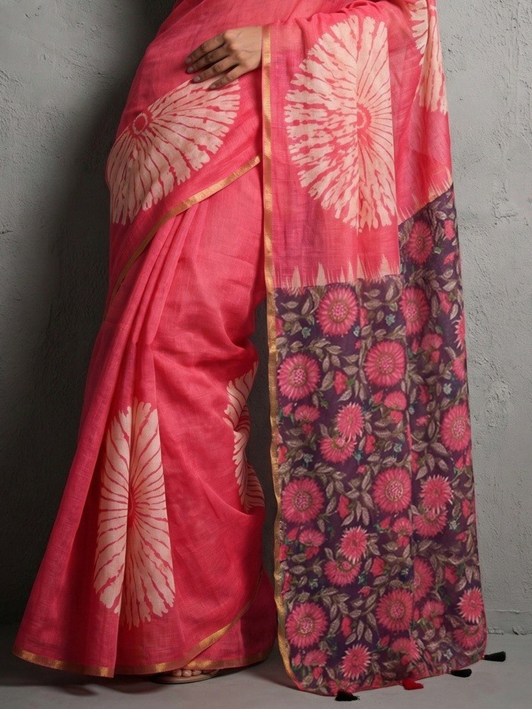 Pink Linen Saree with White Abstract Design Lightweight Comfortable Outfit - Image 1