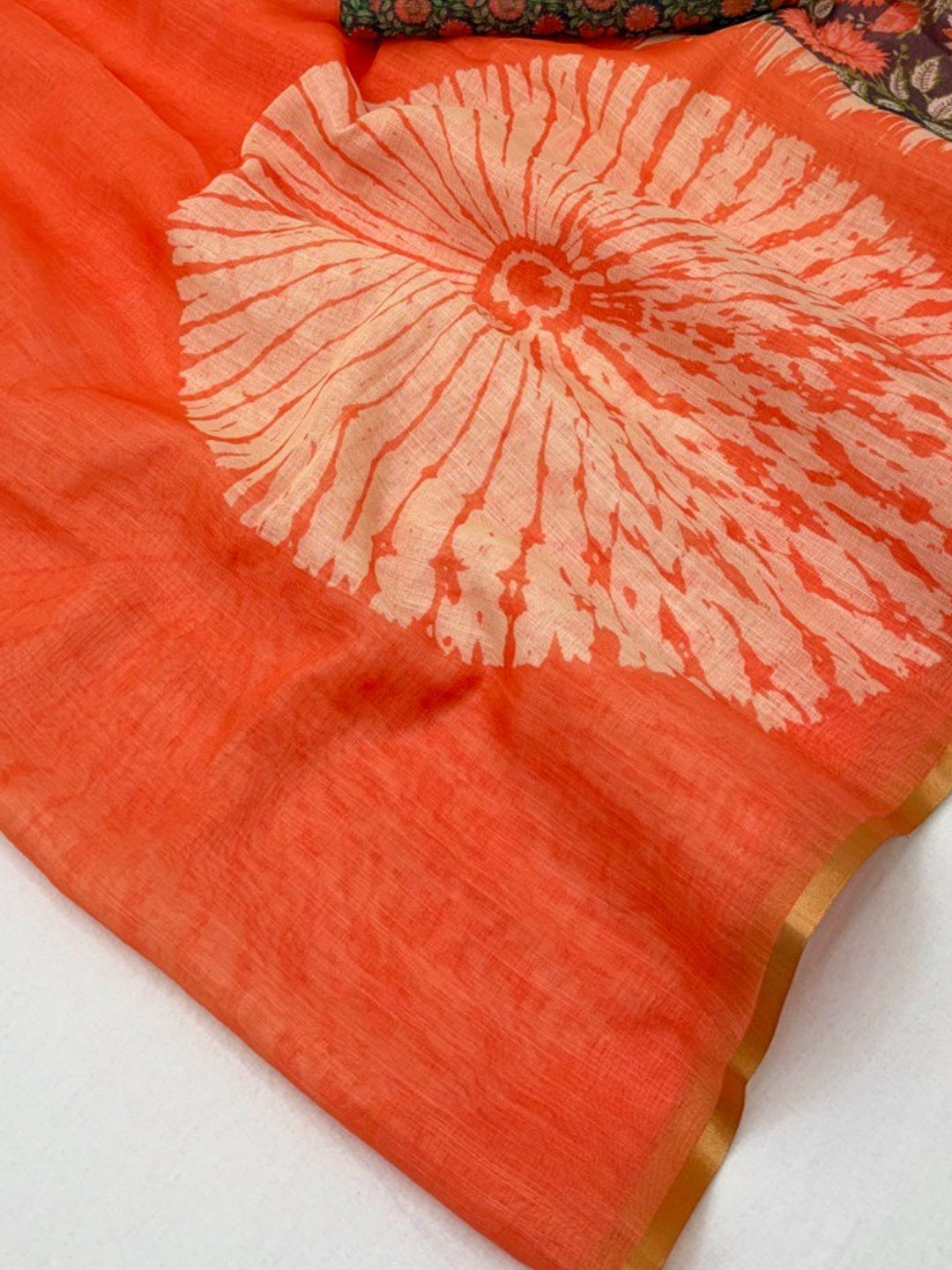 Elegant Orange Linen Saree with Abstract Print - Image 2