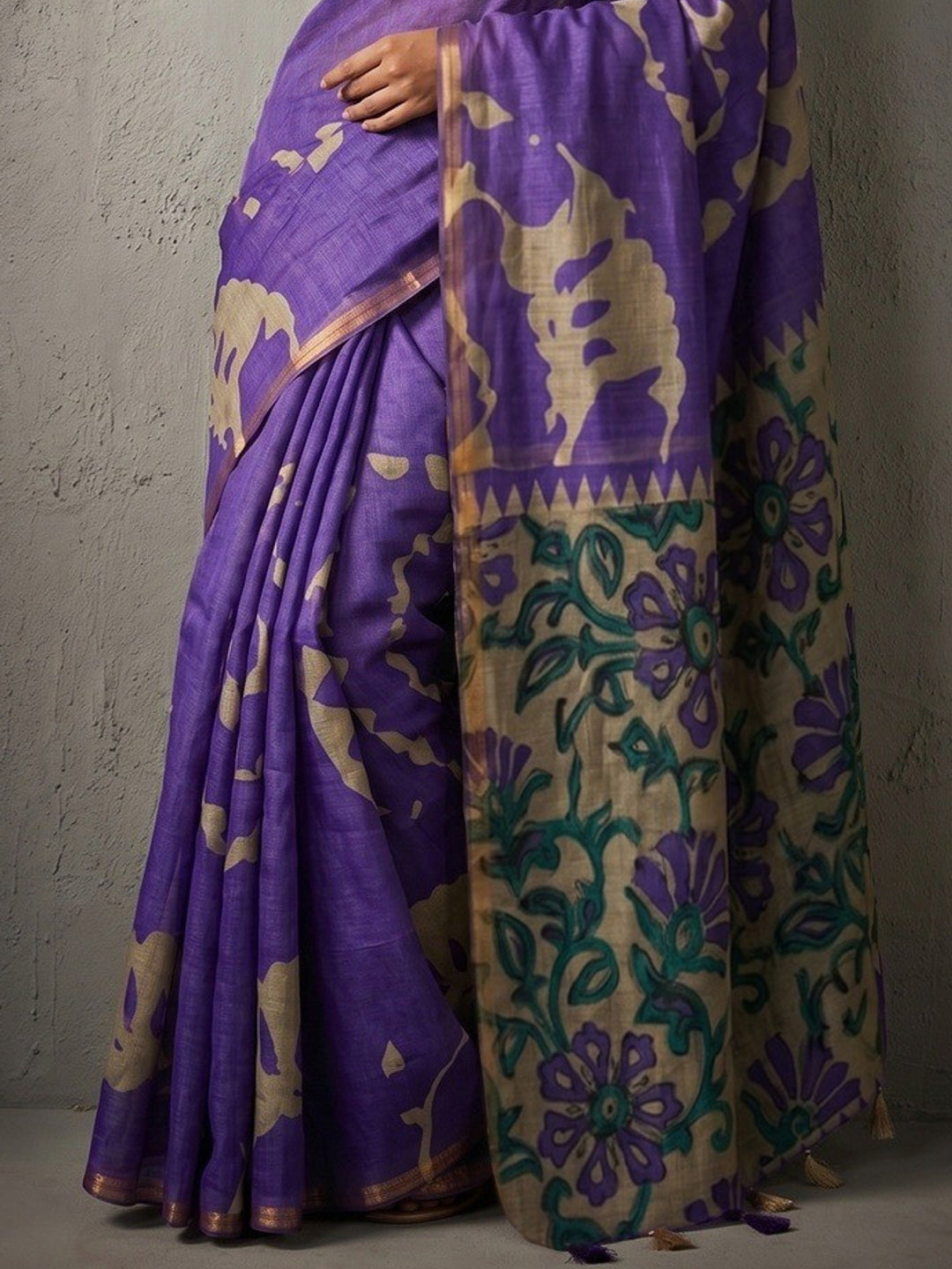 Elegant Violet Abstract Print Linen Saree with Floral Blouse - Image 2
