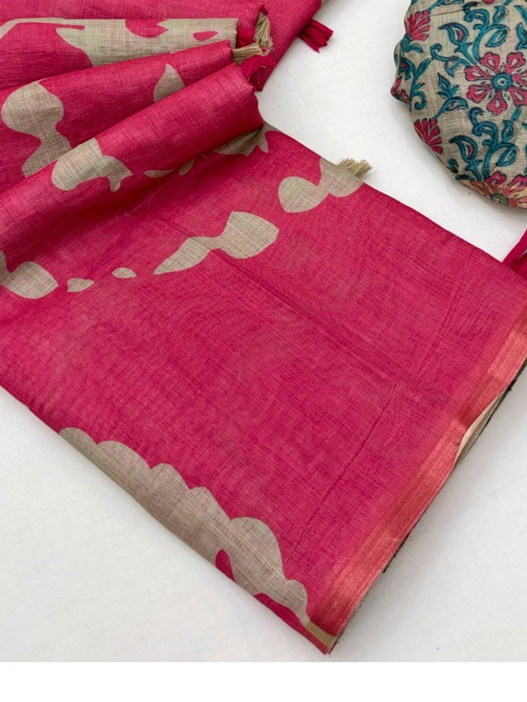 Elegant Pink Abstract Print Linen Saree with Floral Blouse - Image 4