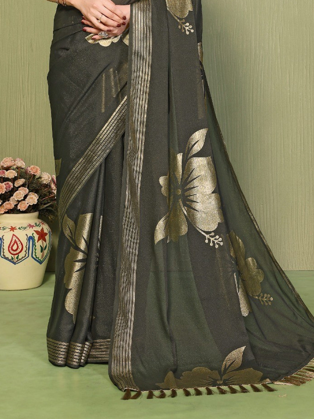 Elegant Mehendi Green Georgette Saree Adorned With Floral Foil Print & Rich Zari Border With Tassel Pallu - Image 6