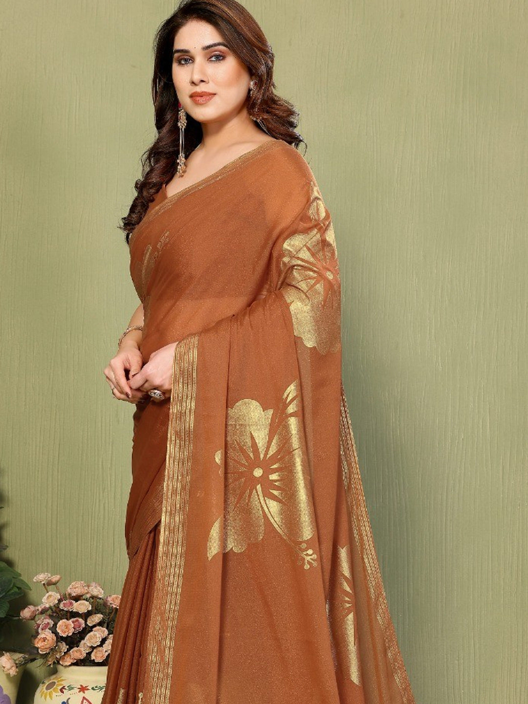 Elegant Brown Georgette Saree Adorned With Floral Foil Print & Rich Zari Border With Tassel Pallu - Image 3