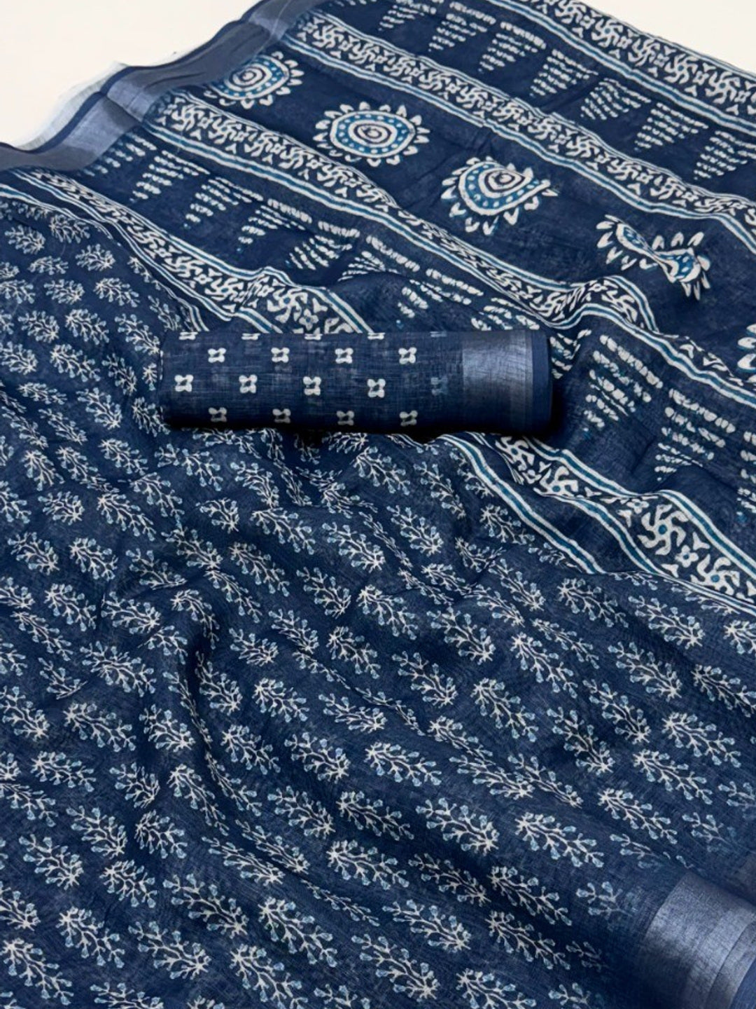 Blue Digital Print Cotton Saree with Zari Border Lightweight Traditional Outfit - Image 3