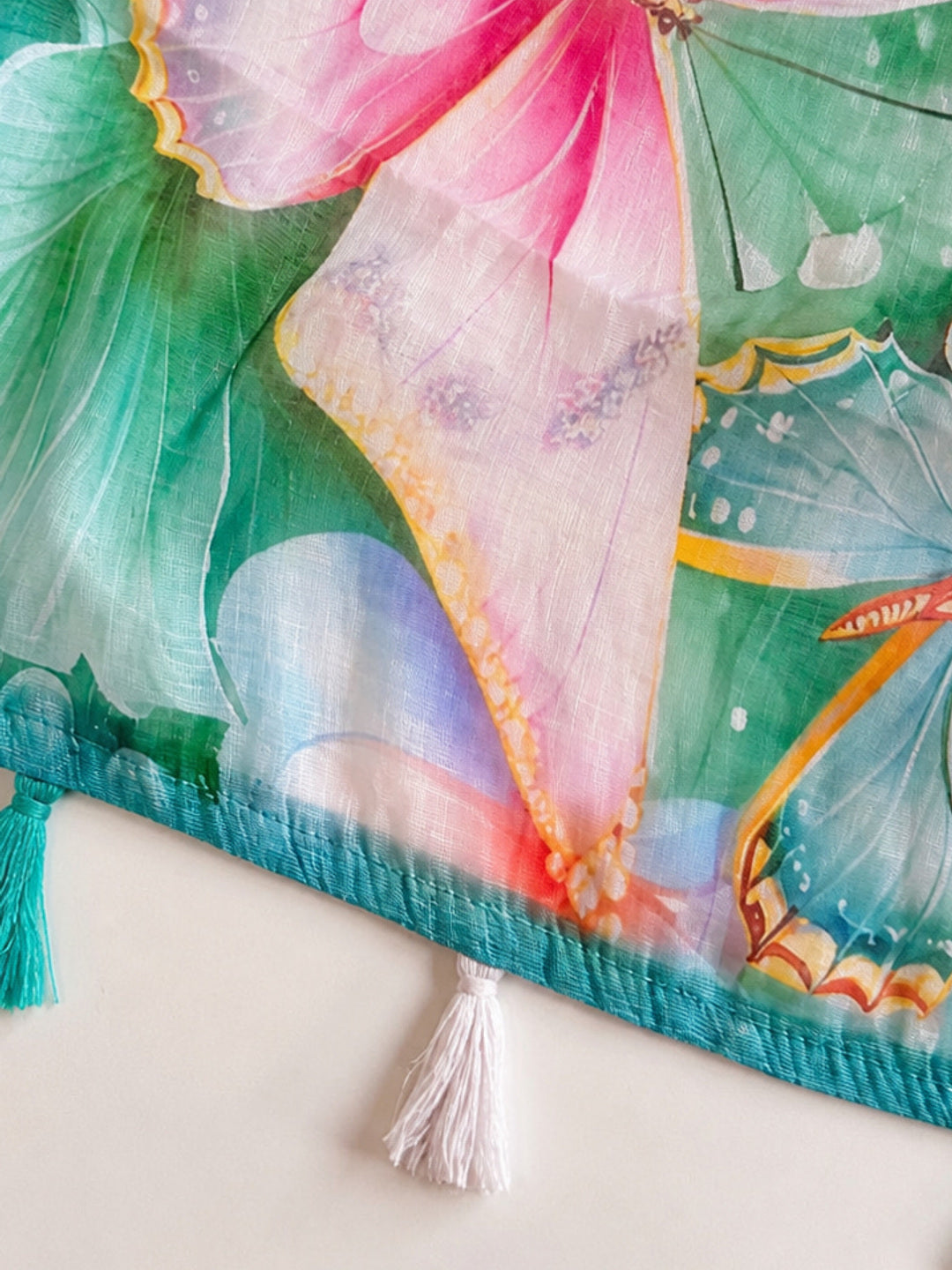 Classic Multicolor Elegant Ombre Saree With Floral Digital Print & Butterfly Motif Detailing - Image 5
