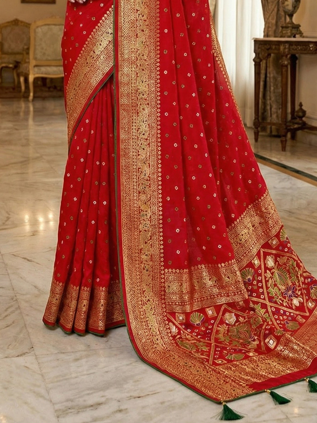 Luxurious Red Bandhani Foil Printed Viscose Saree for Traditional Functions and Parties - Image 3