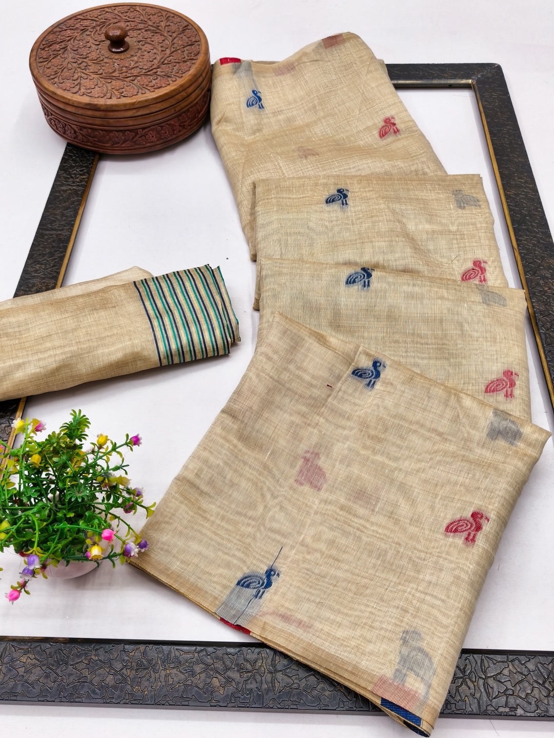 Peachmode Cream Teal Woven Cotton Blend Jamdani Saree - Image 3