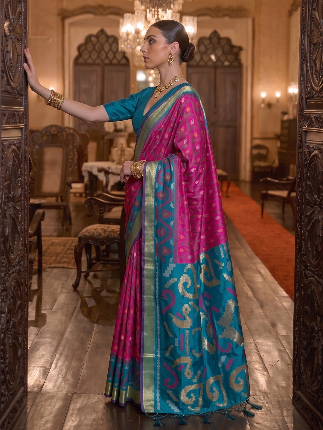 Peachmode Rani Pink Soft Silk Woven Saree - Image 3