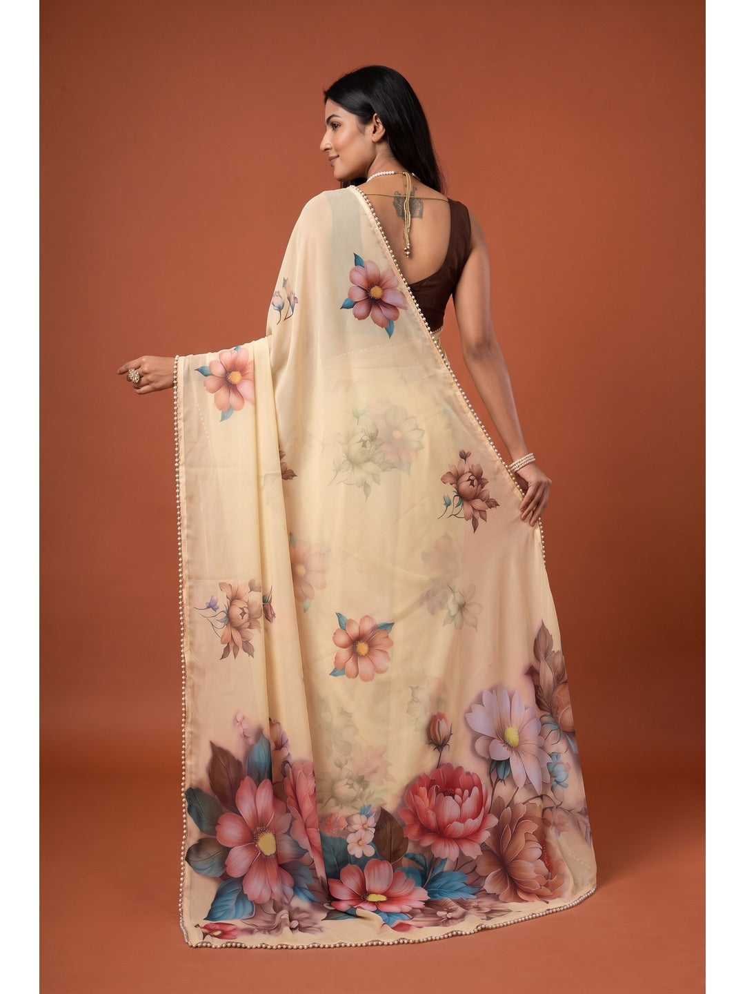 Peachmode Cream Floral Digital Print Georgette Saree - Image 2