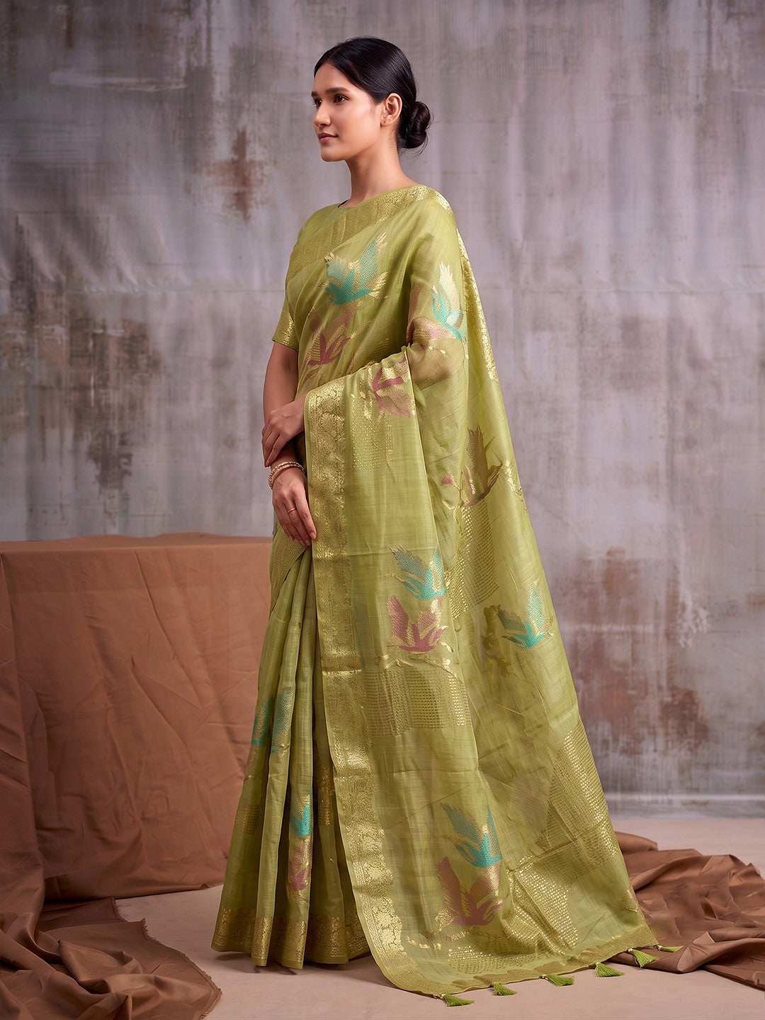 Peachmode Light Green Linen Cotton Woven Saree - Image 2