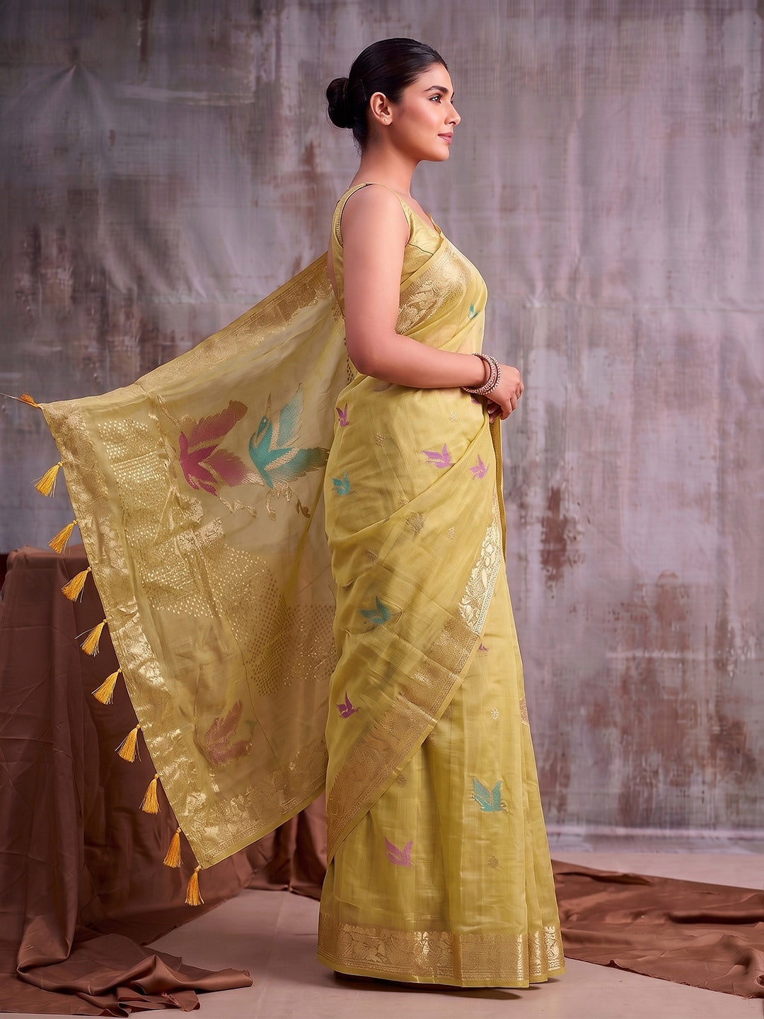 Peachmode Mustard Linen Cotton Woven Saree - Image 3
