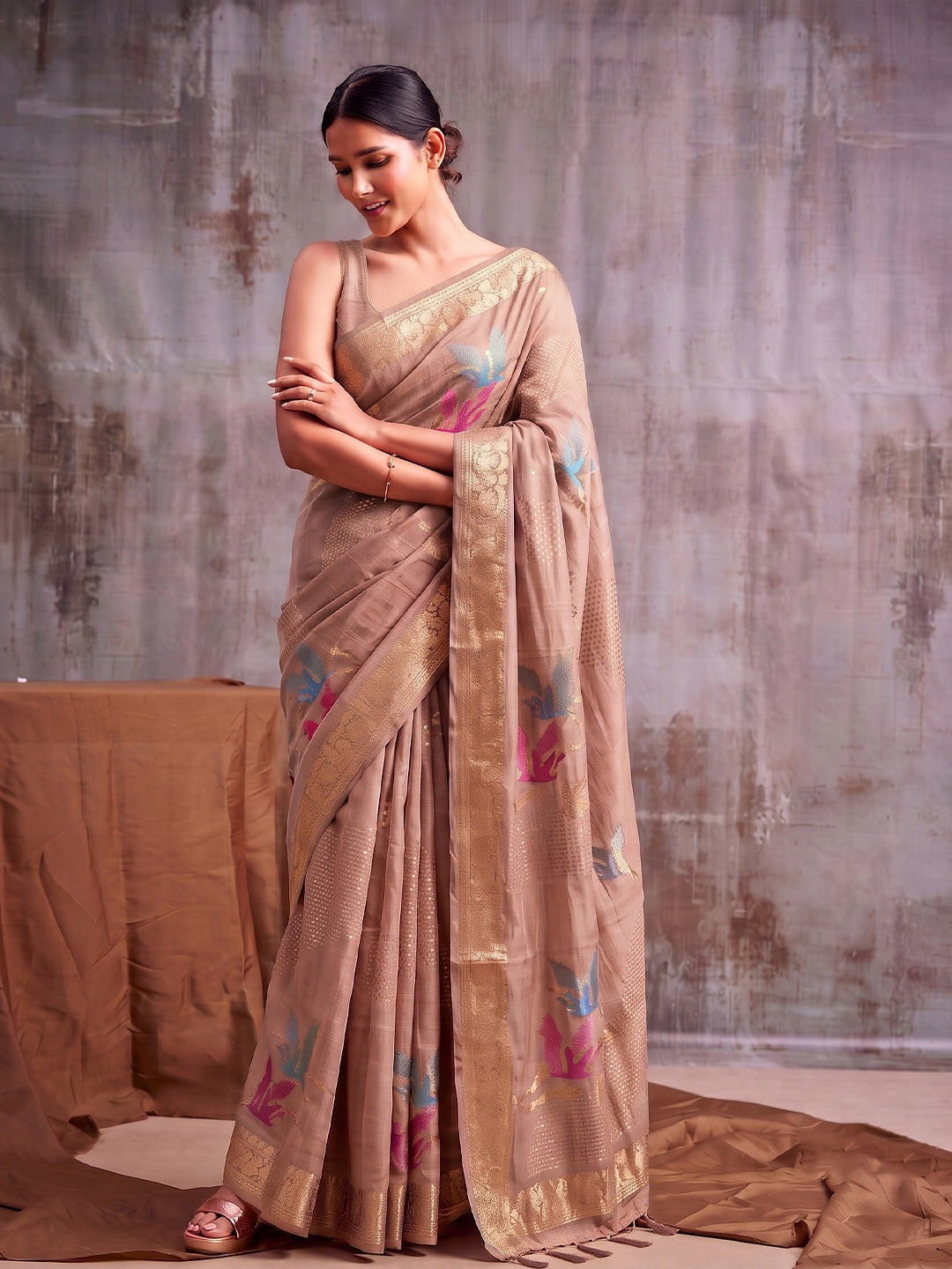 Peachmode Beige Linen Cotton Woven Saree - Image 1
